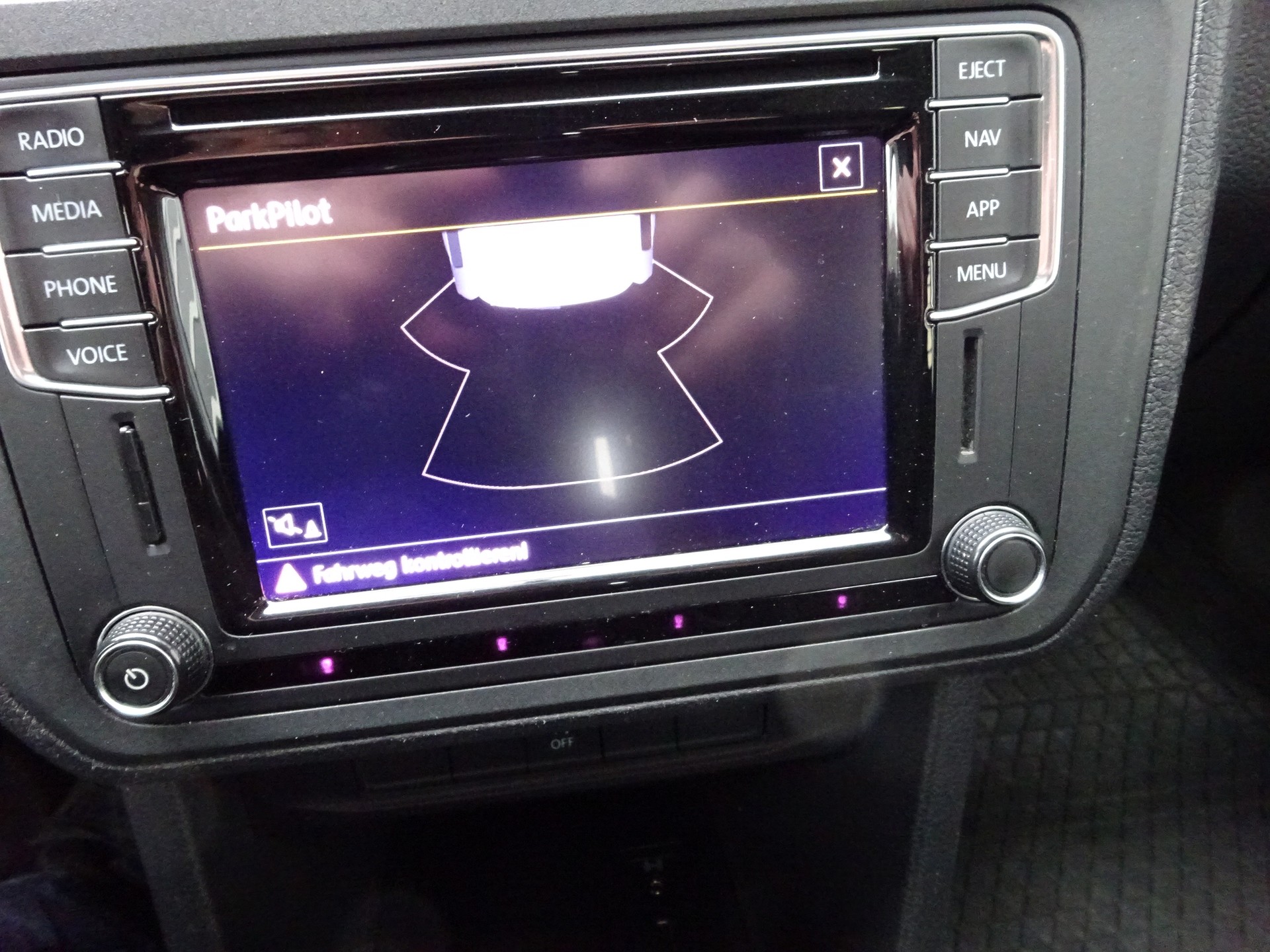 VW Caddy 2.0TDI BlueMotion Technology-image-10