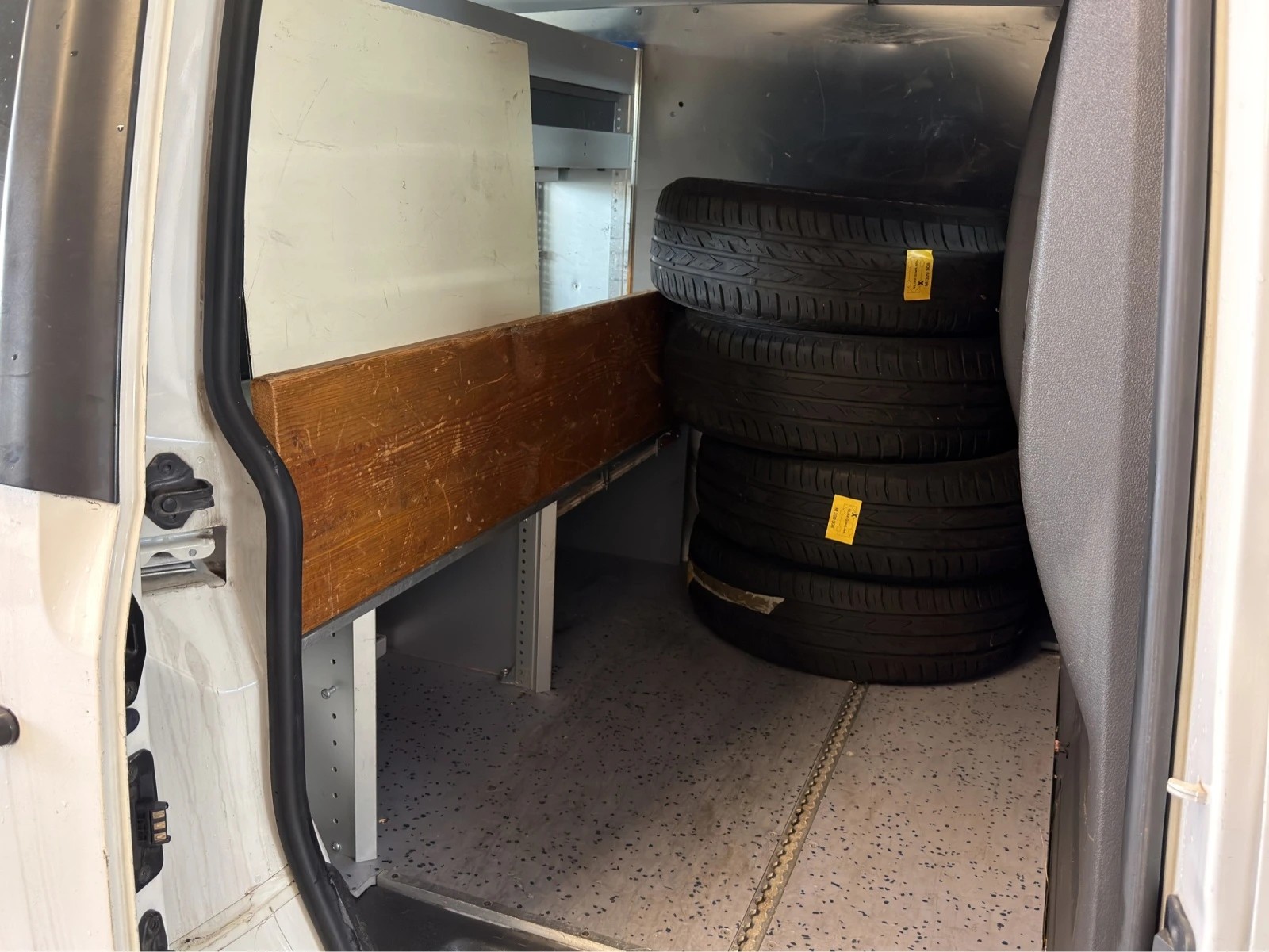 VW VW VW Caddy 2.0 TDI 4Motion-image-12