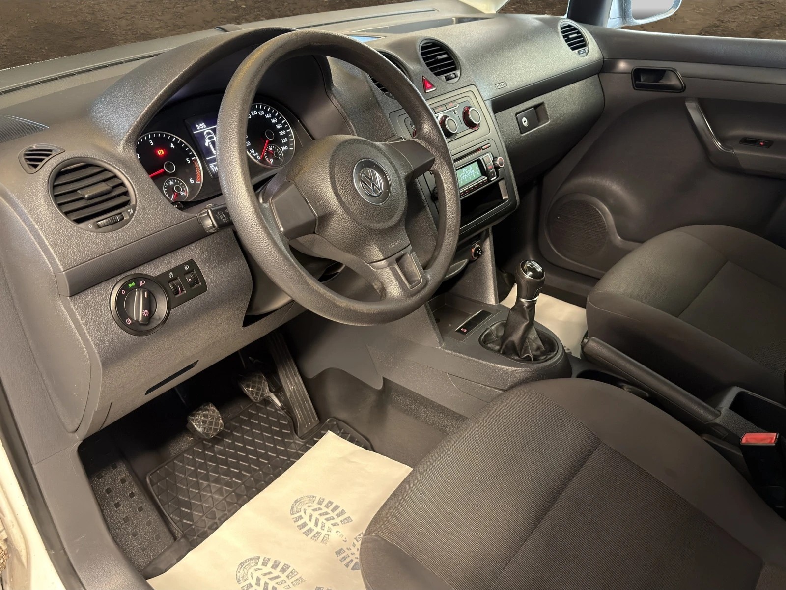 VW VW VW Caddy 2.0 TDI 4Motion-image-6