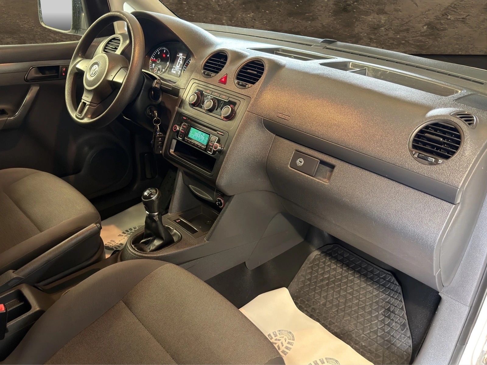 VW VW VW Caddy 2.0 TDI 4Motion-image-8