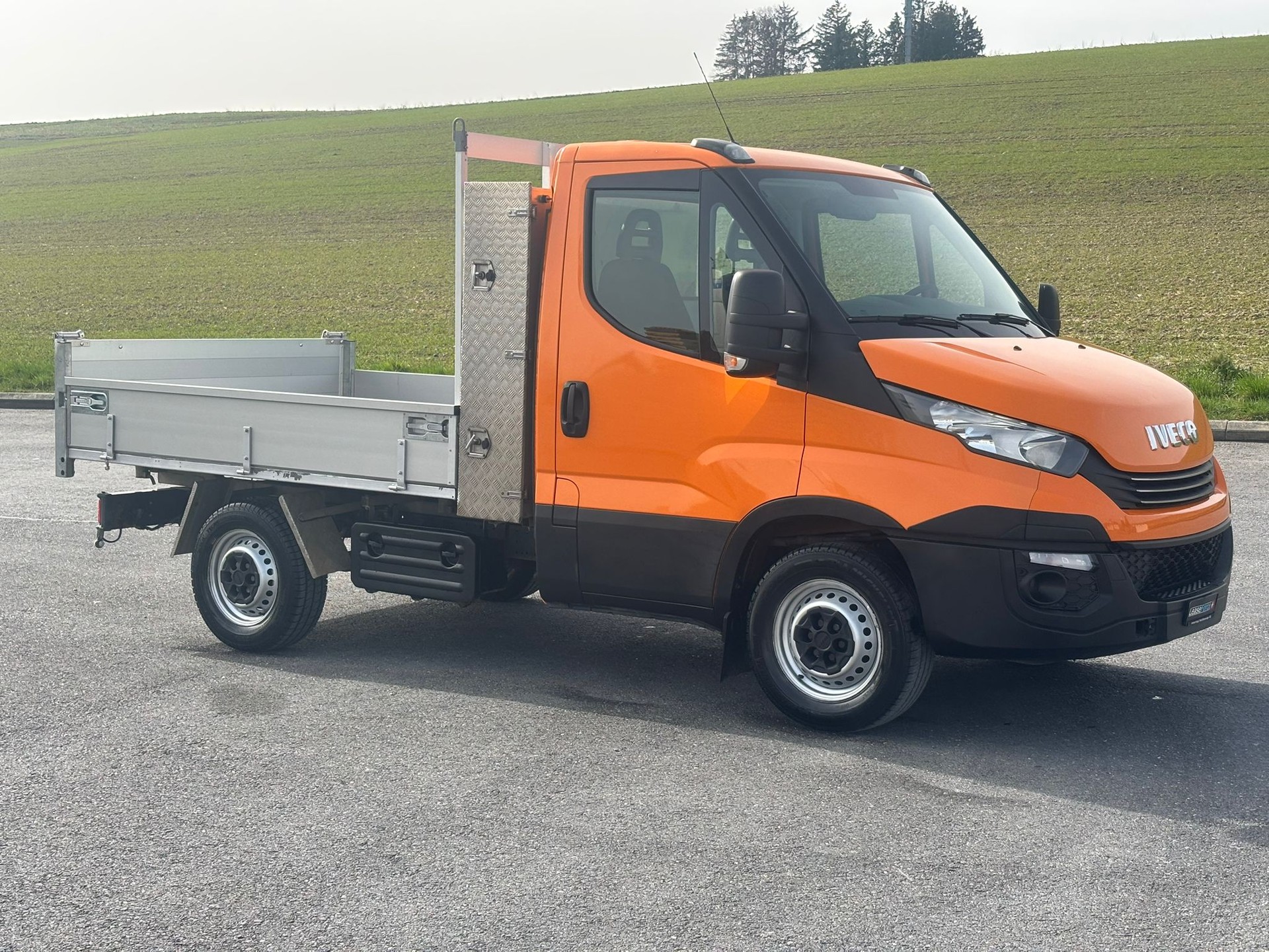 IVECO 35 S 12 A8 pont basculant vertical-image-7