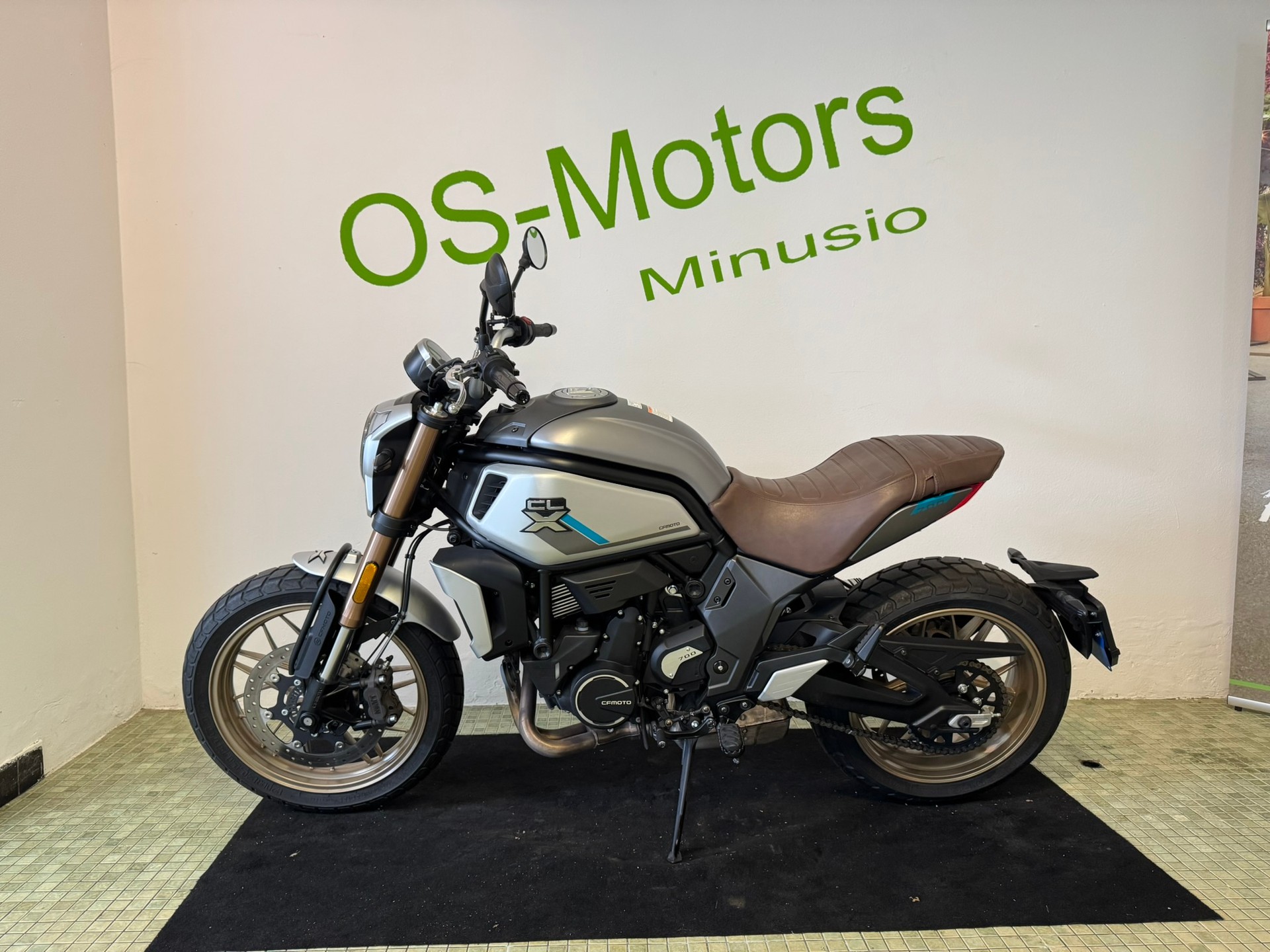 CF MOTO 700 CL-X Heritage