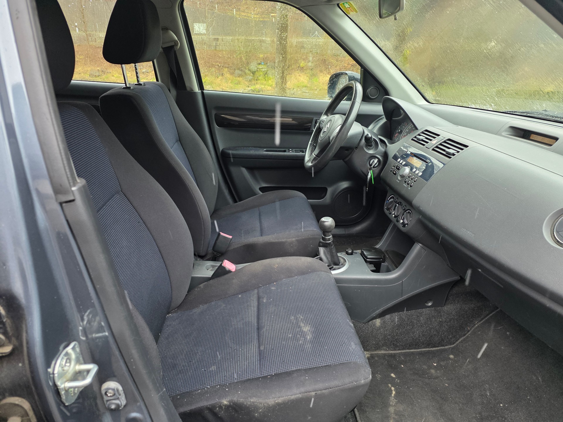 SUZUKI Swift 1.3i 16V GL ☆☆☆ Exportfahrzeug ☆☆☆-image-7