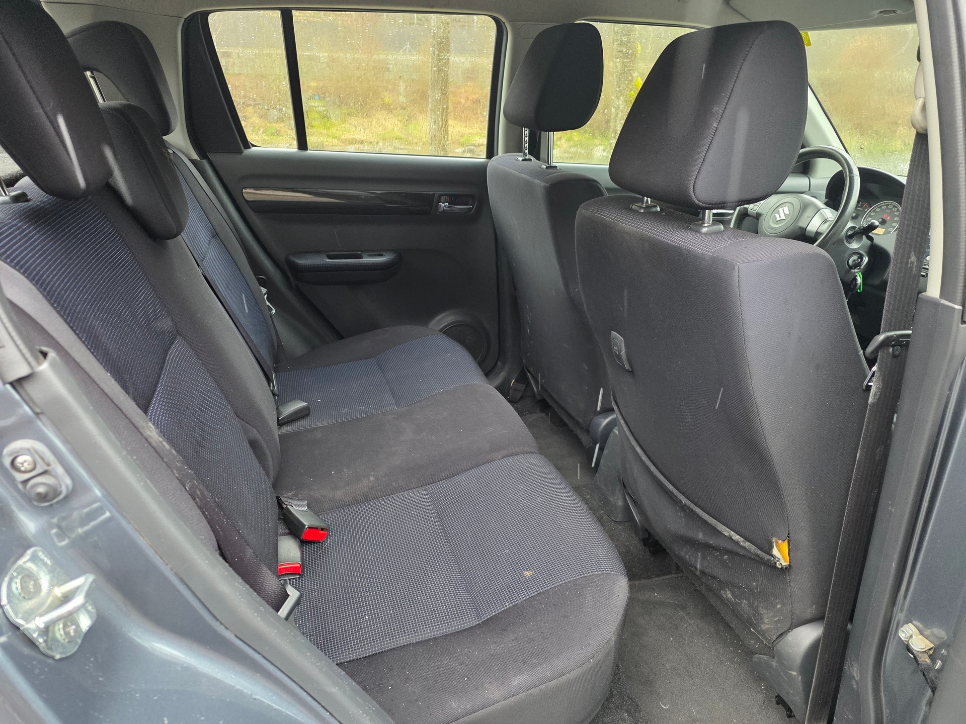 SUZUKI Swift 1.3i 16V GL ☆☆☆ Exportfahrzeug ☆☆☆-image-8