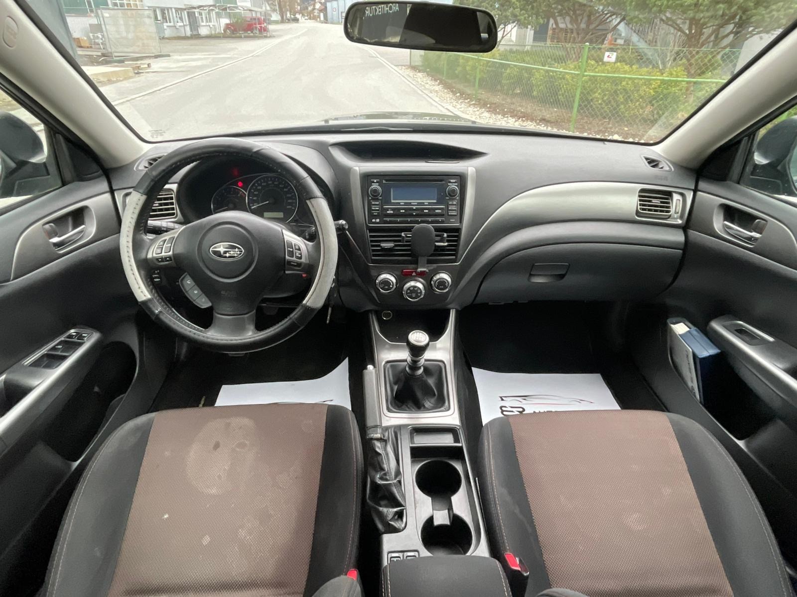 SUBARU Impreza 2.0DXV Style-image-10