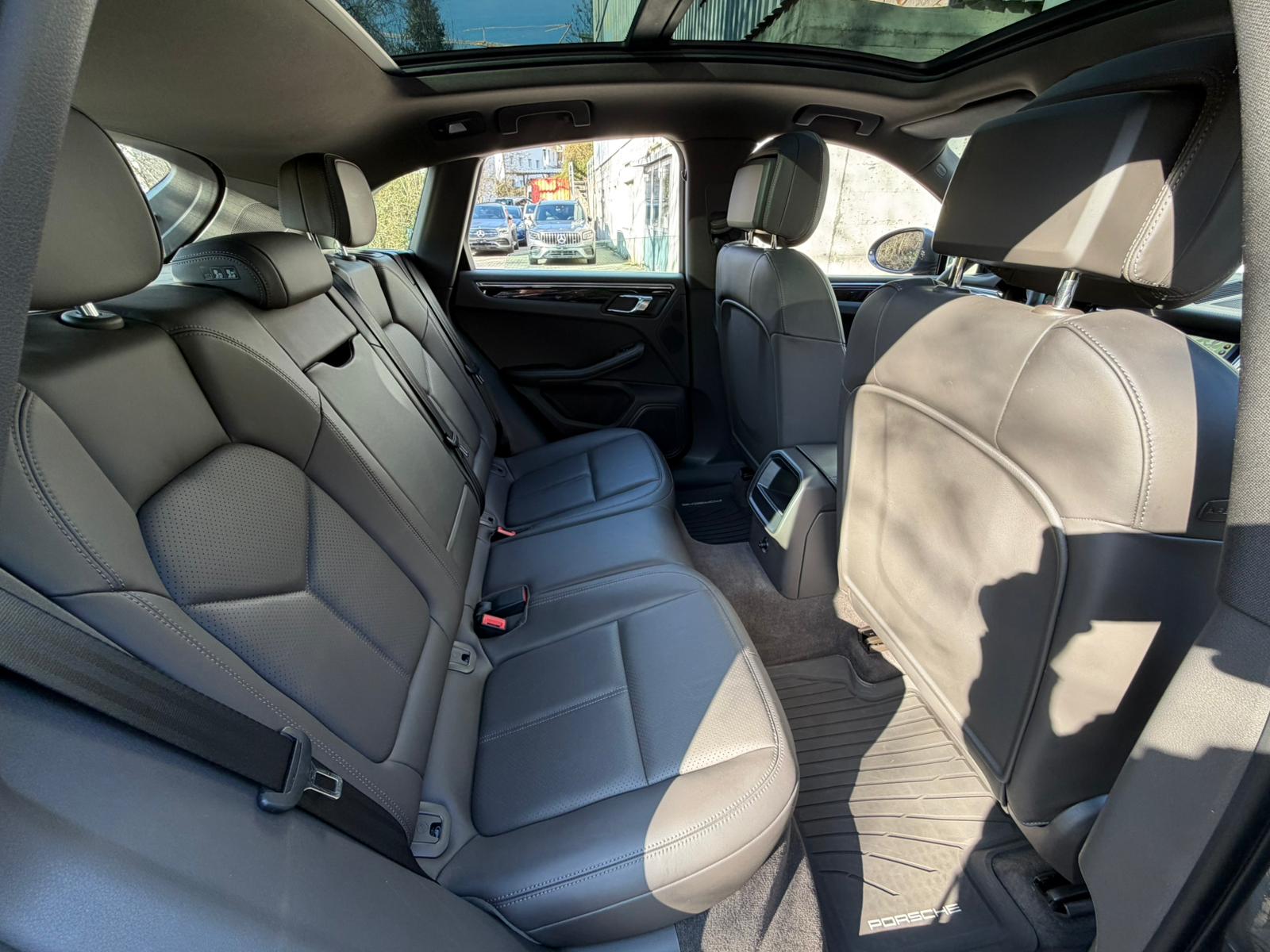 PORSCHE Macan S PDK-image-17