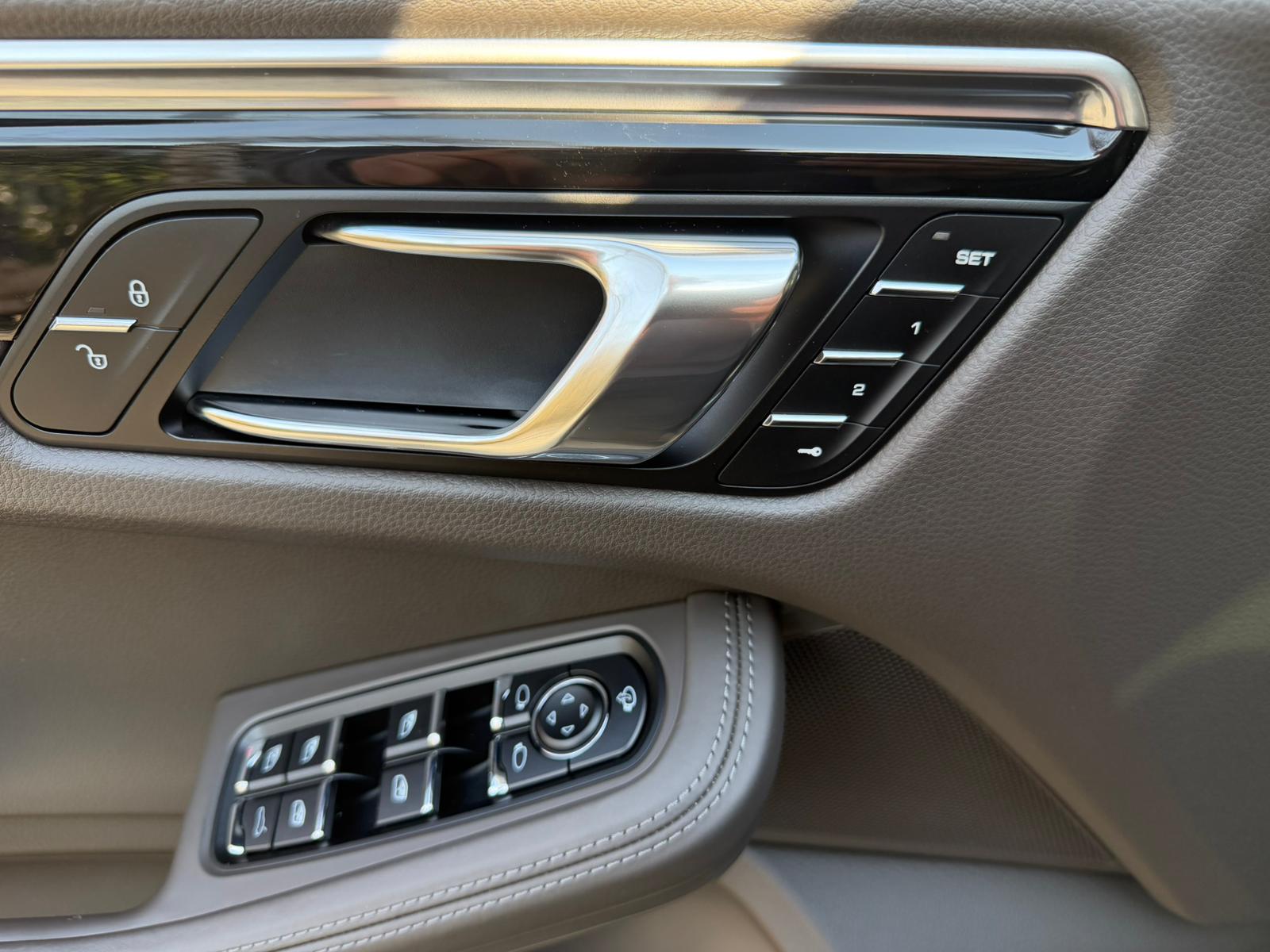 PORSCHE Macan S PDK-image-10