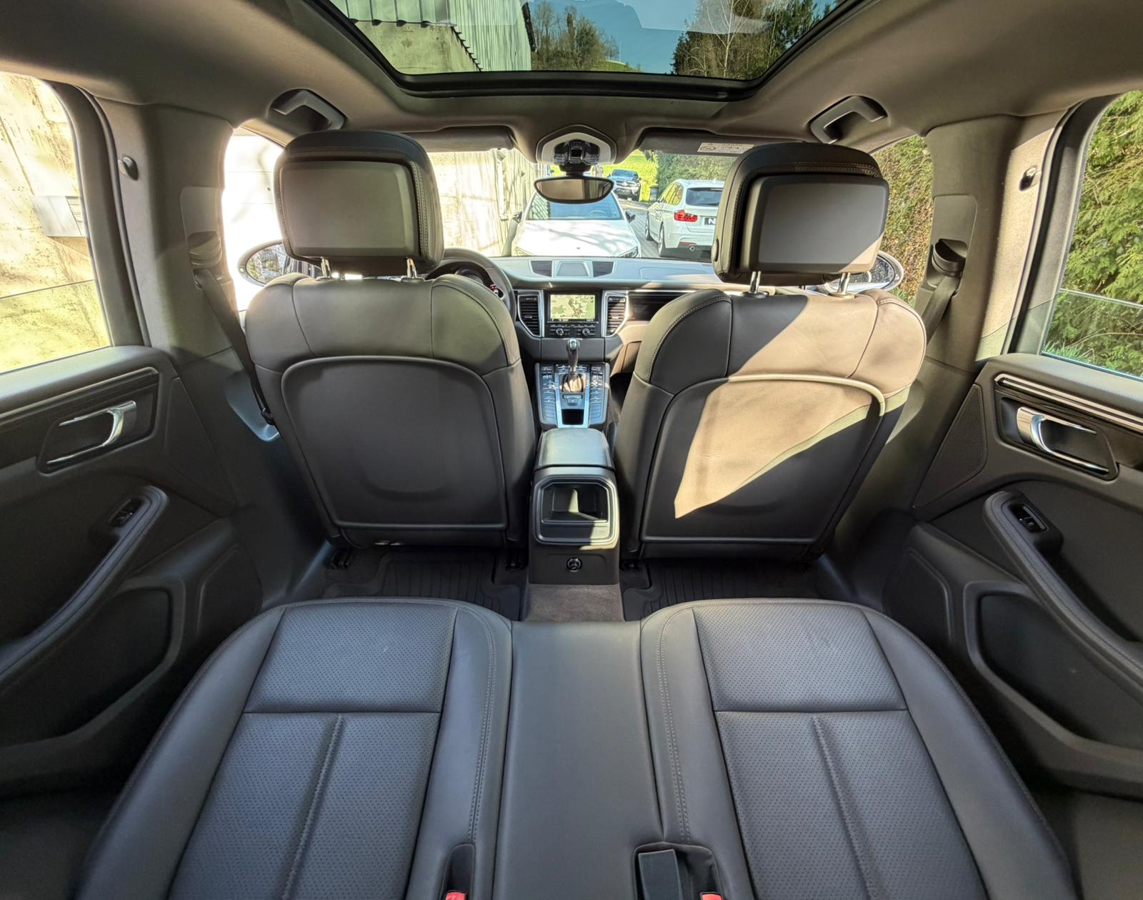PORSCHE Macan S PDK-image-16