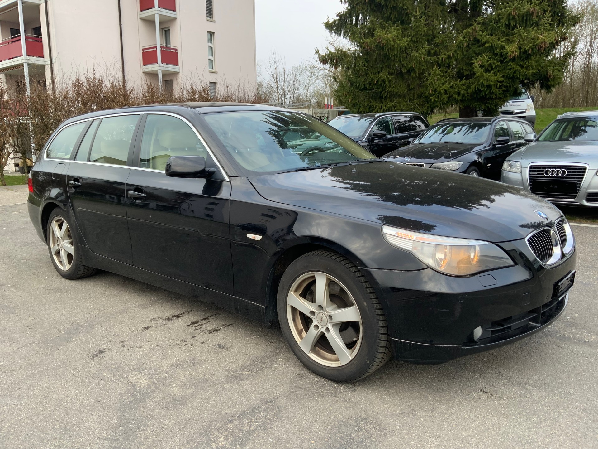 BMW 525xi Touring-image-2