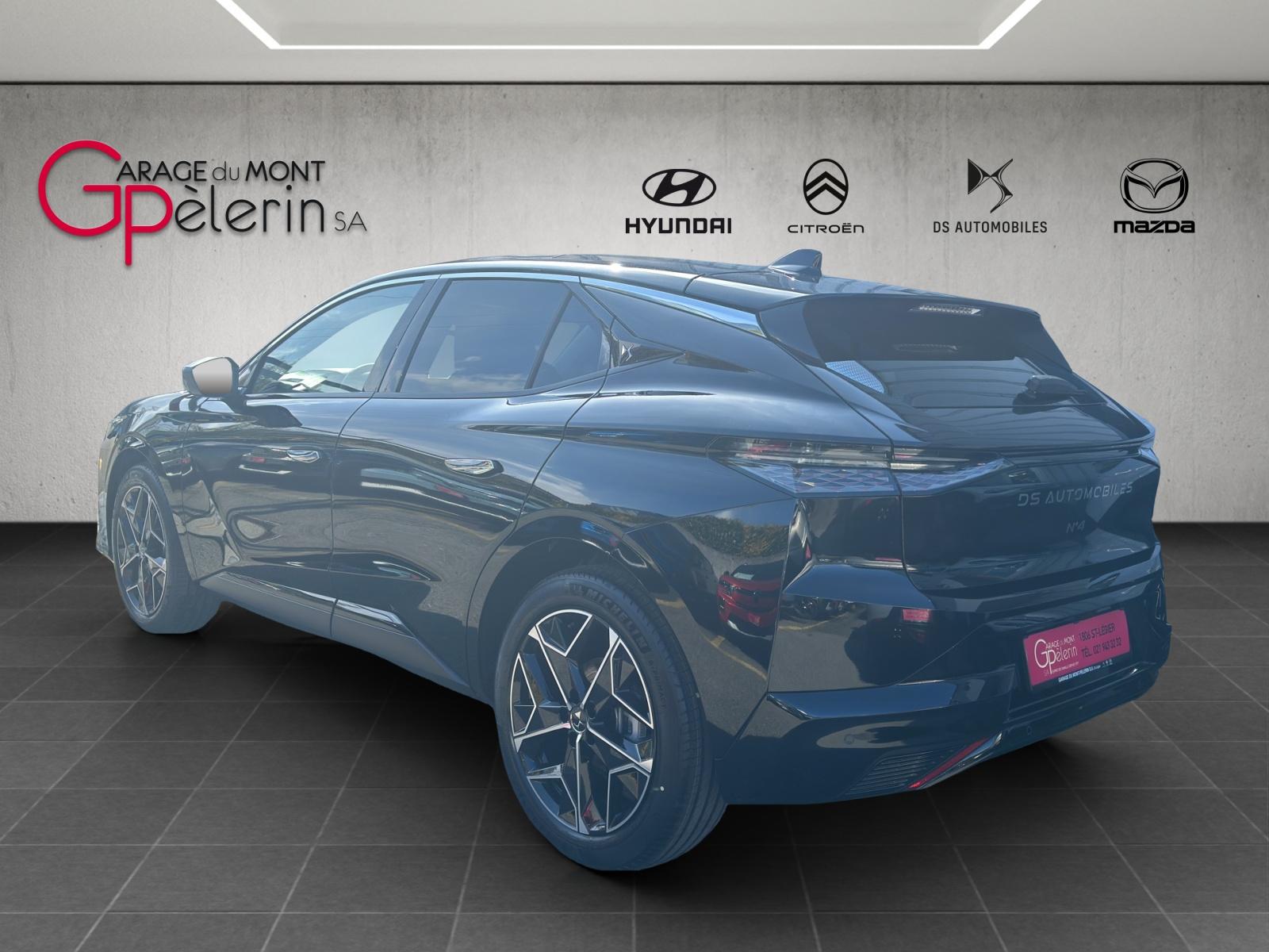 DS AUTOMOBILES No4 1.2 Hybrid 145 Étoile Nappa-showroom-element-1