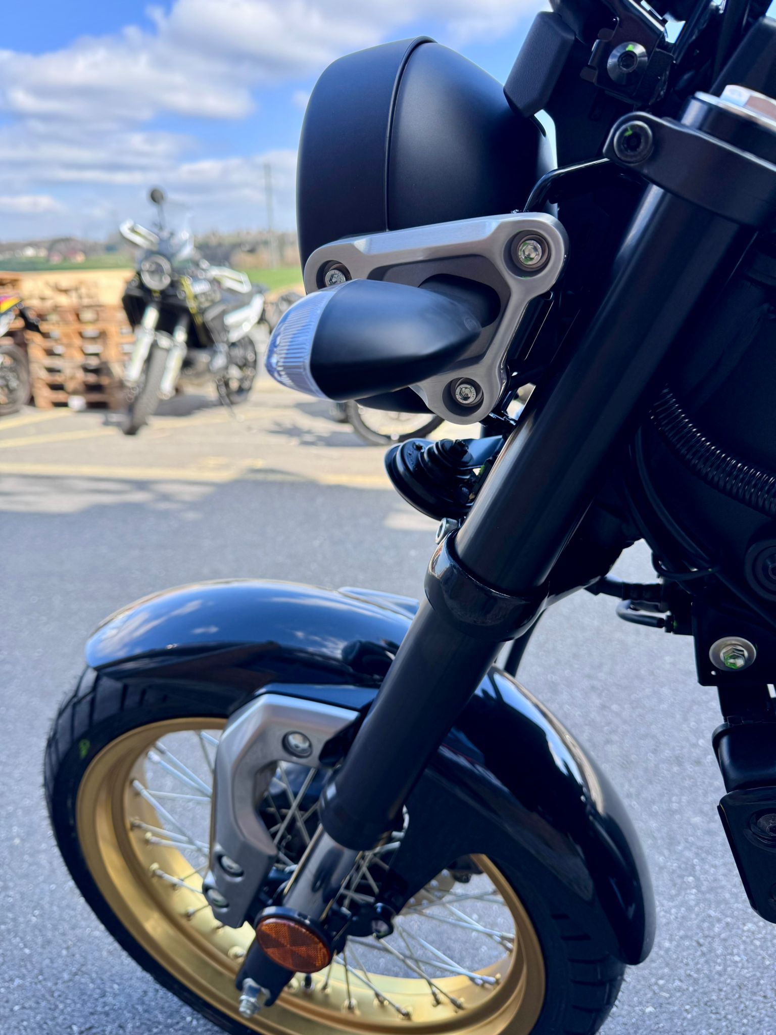 YAMAHA XSR 125 Legacy-image-10