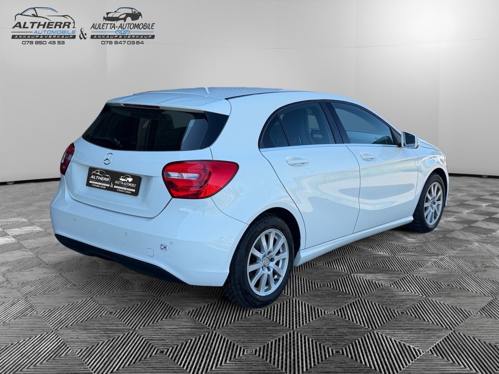 MERCEDES-BENZ A 180 Style-image-4