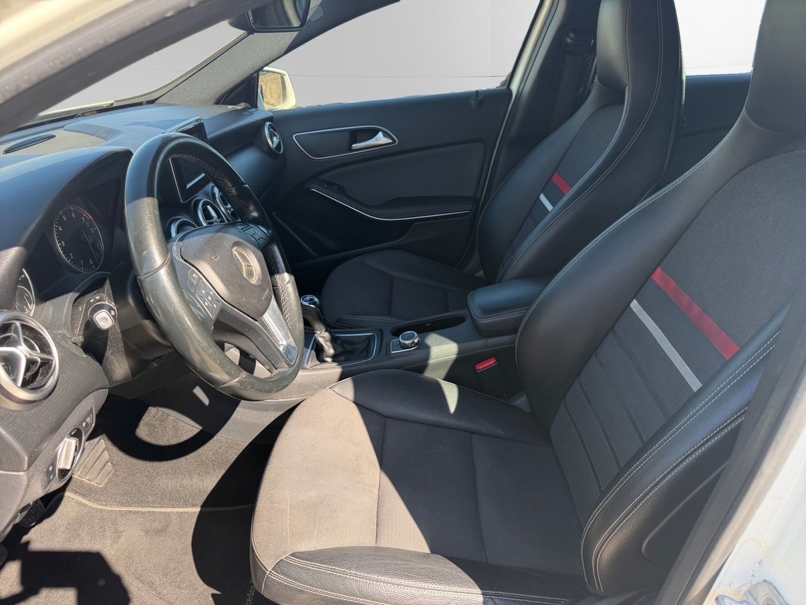 MERCEDES-BENZ A 180 Style-image-12
