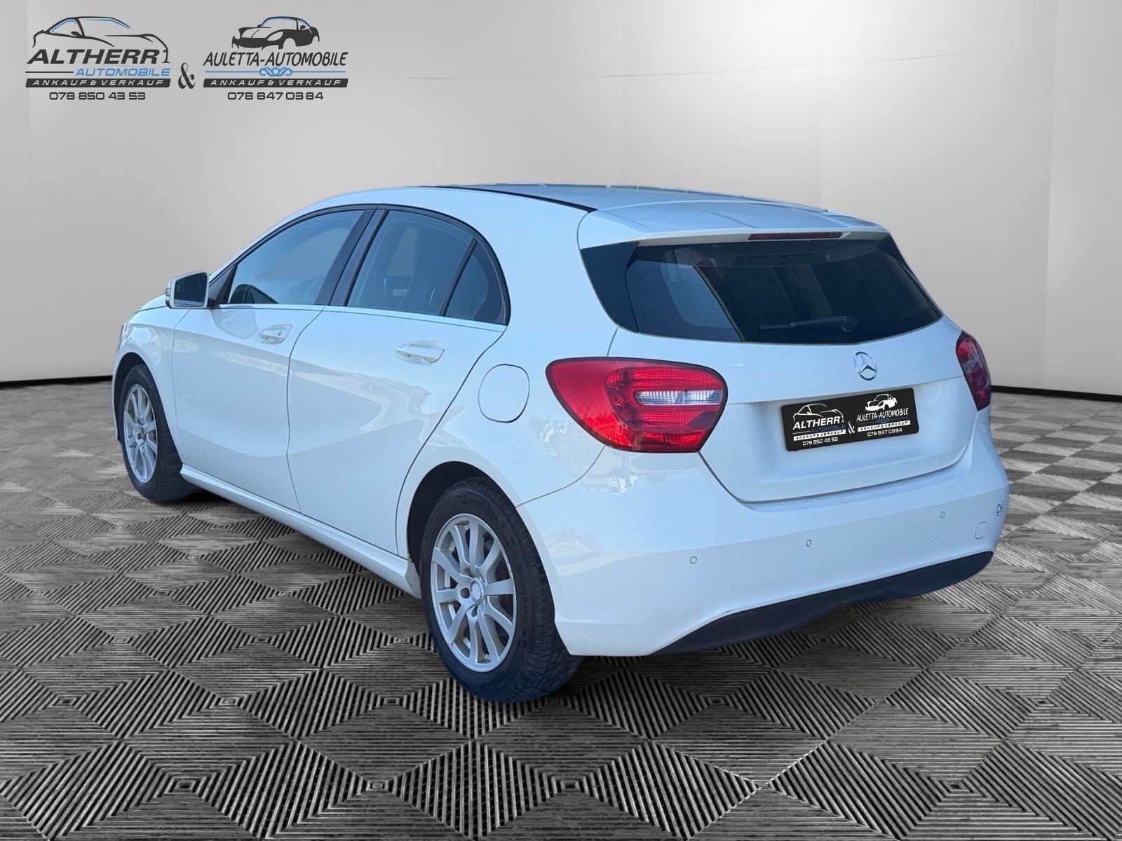 MERCEDES-BENZ A 180 Style-image-3