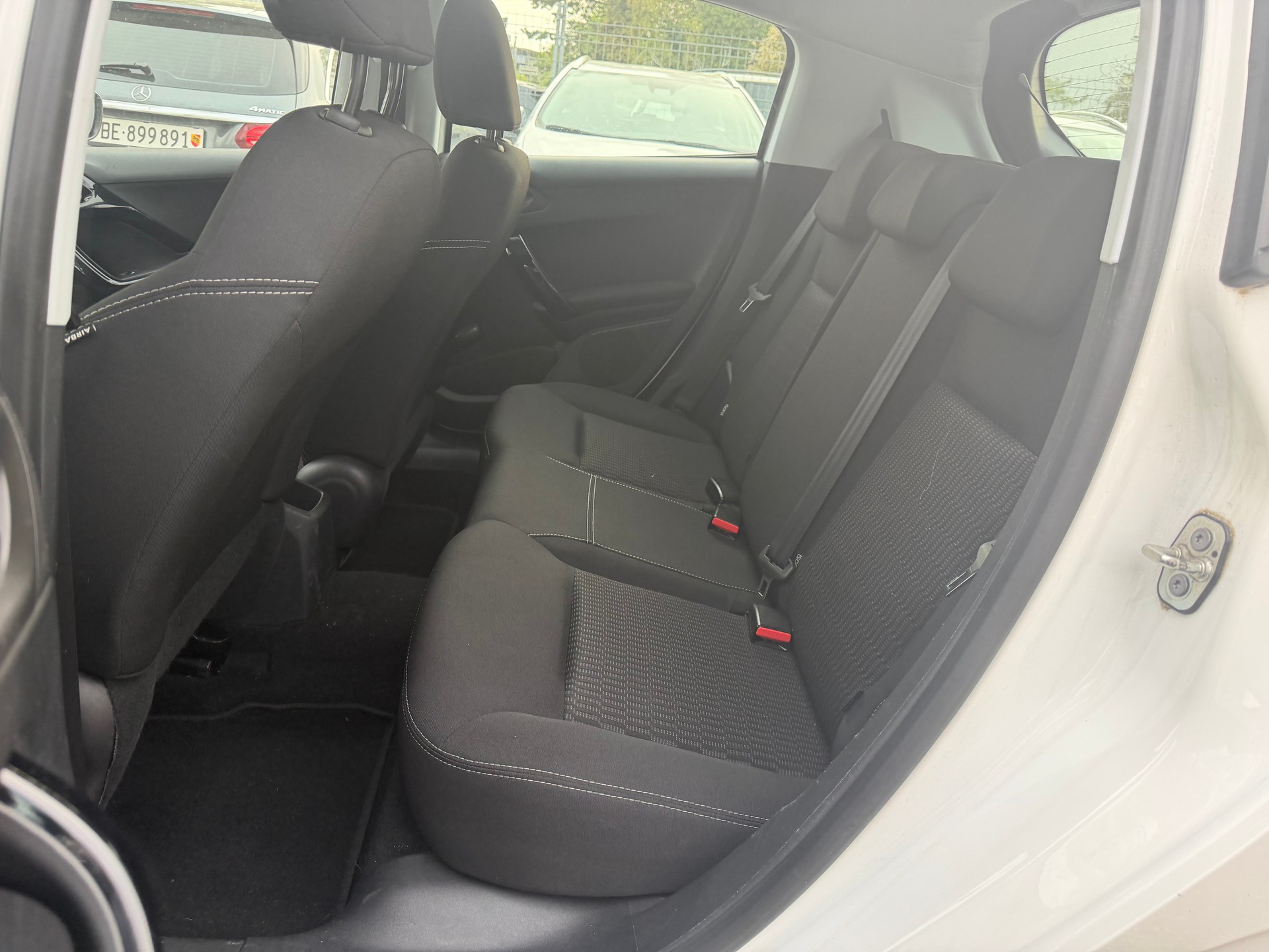 PEUGEOT 208 1.5 BlueHDi Active ** Klimaanlage ** Tempomat ** Frisch Ab MFK-image-6