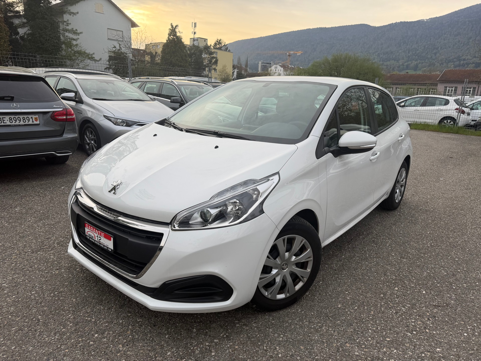 PEUGEOT 208 1.5 BlueHDi Active ** Klimaanlage ** Tempomat ** Frisch Ab MFK