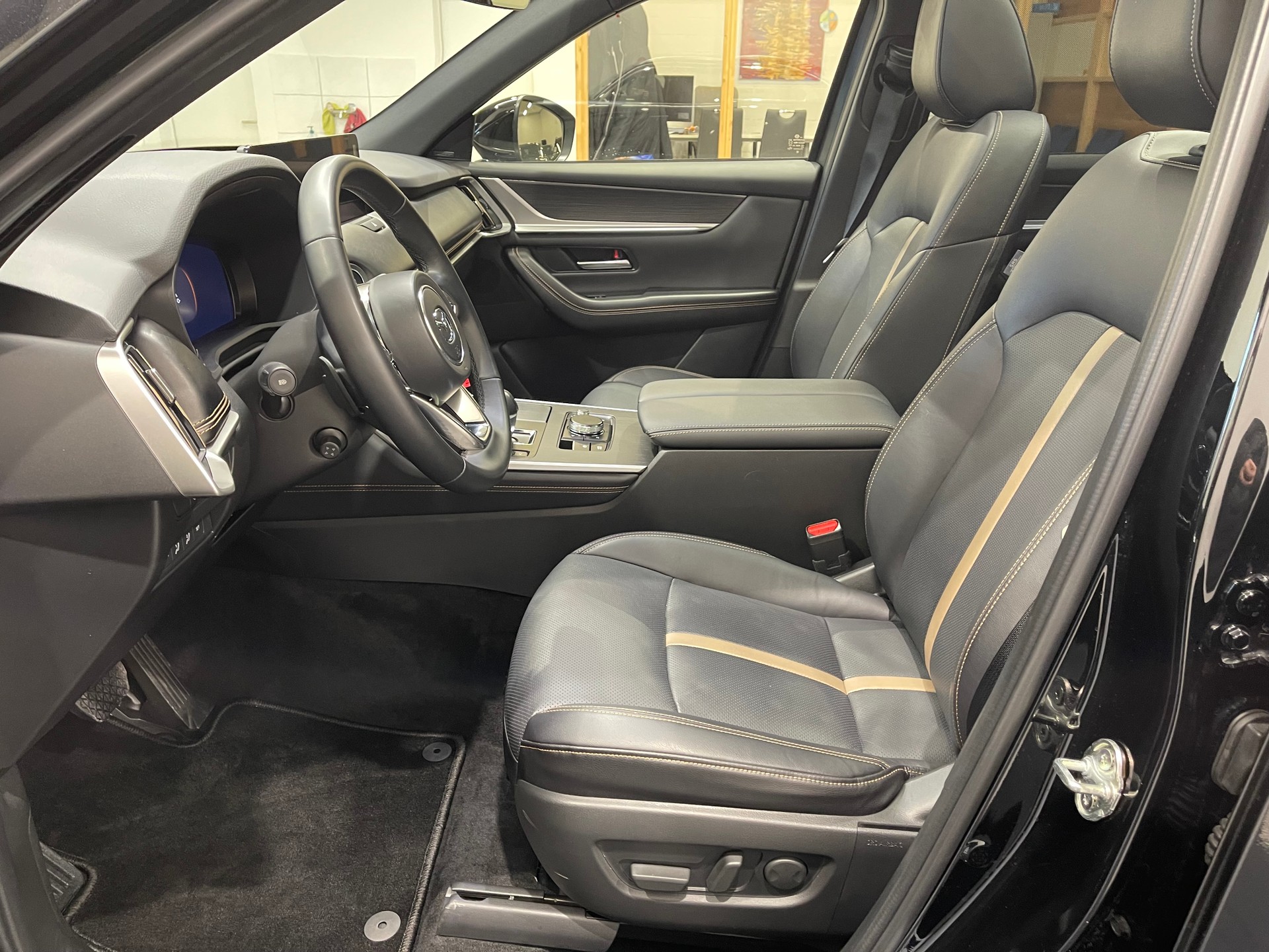 MAZDA CX-80 e-Skyactiv D254 MHEV AWD Homura Plus-image-9