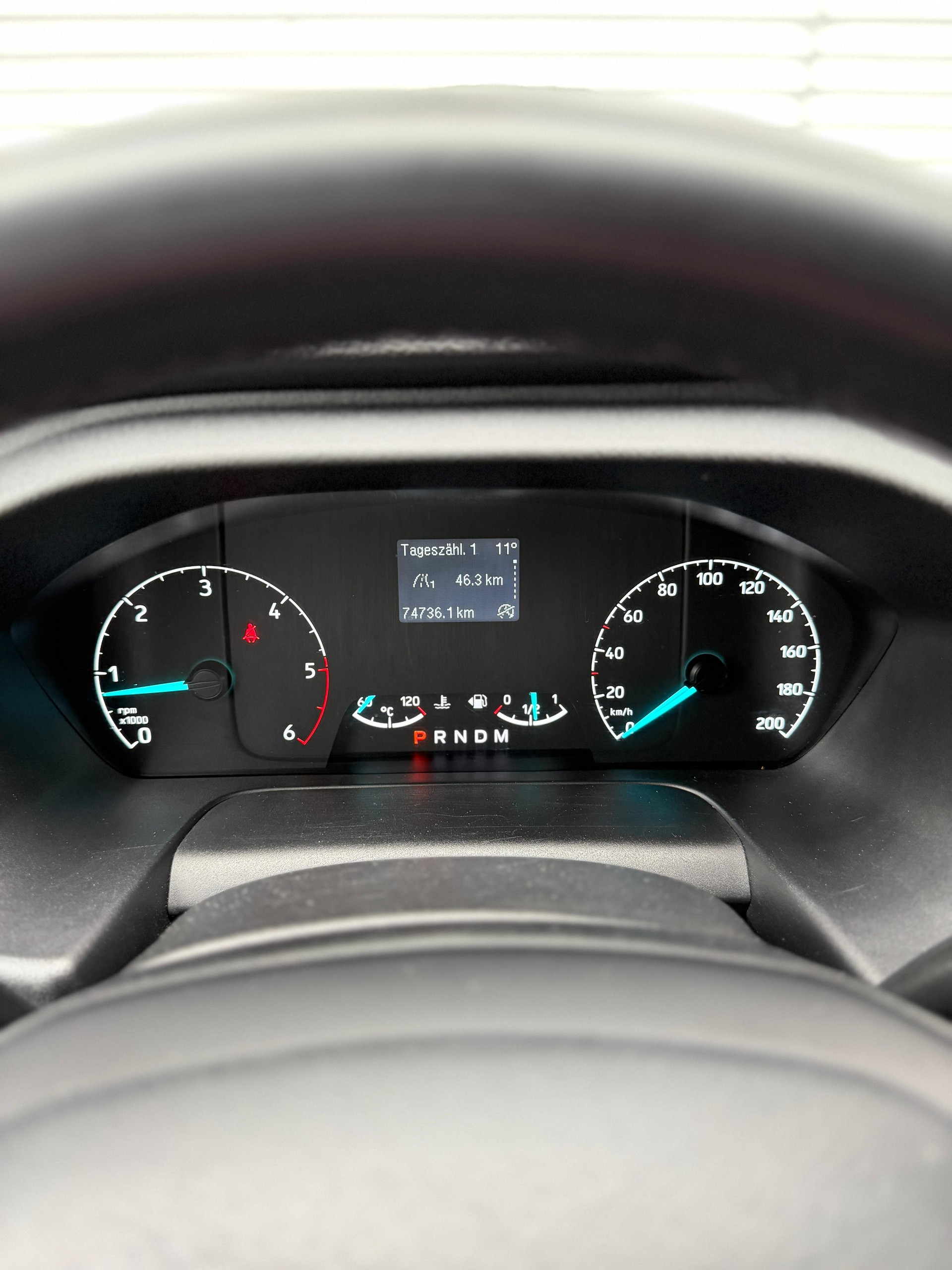 FORD Transit Custom Van 300 L2H1 Trend A-image-13
