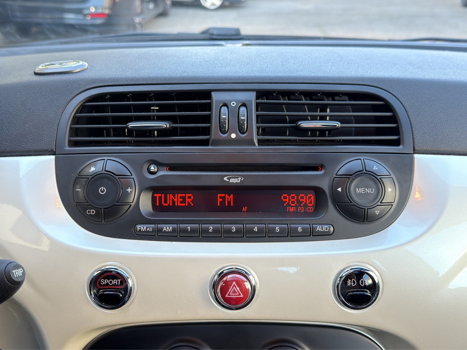 FIAT 500 1.4 16V Turbo Abarth 695 SS-image-17