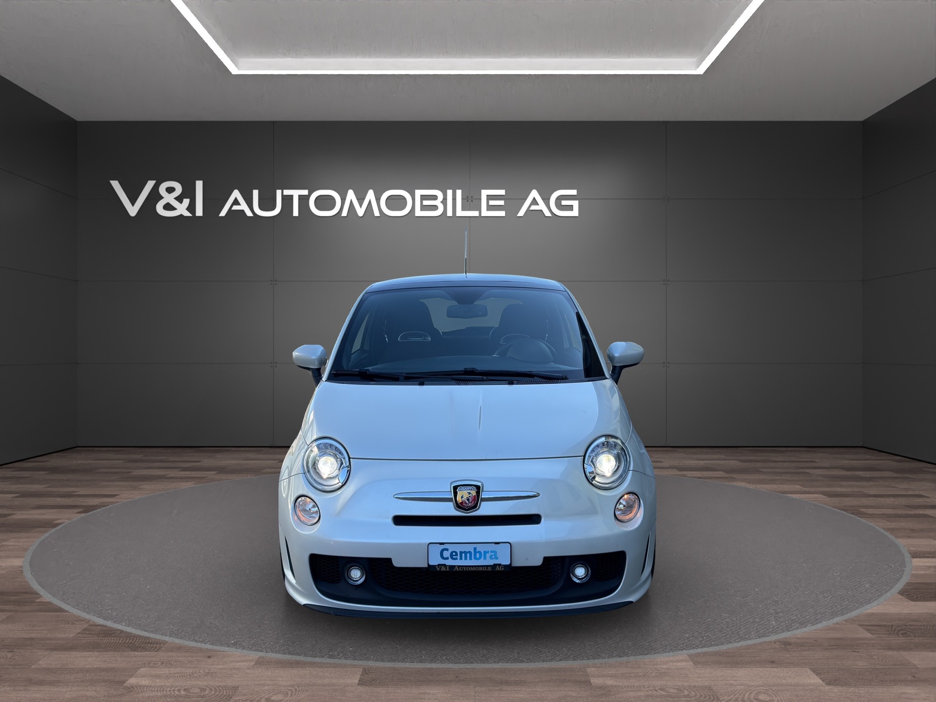 FIAT 500 1.4 16V Turbo Abarth 695 SS-image-2