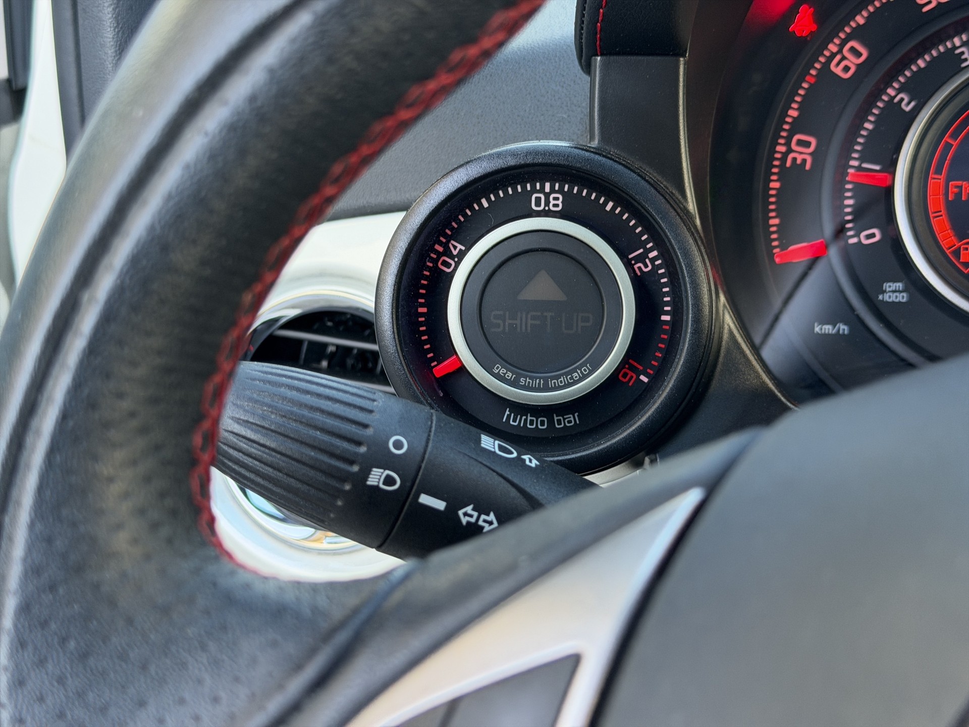 FIAT 500 1.4 16V Turbo Abarth 695 SS-image-13