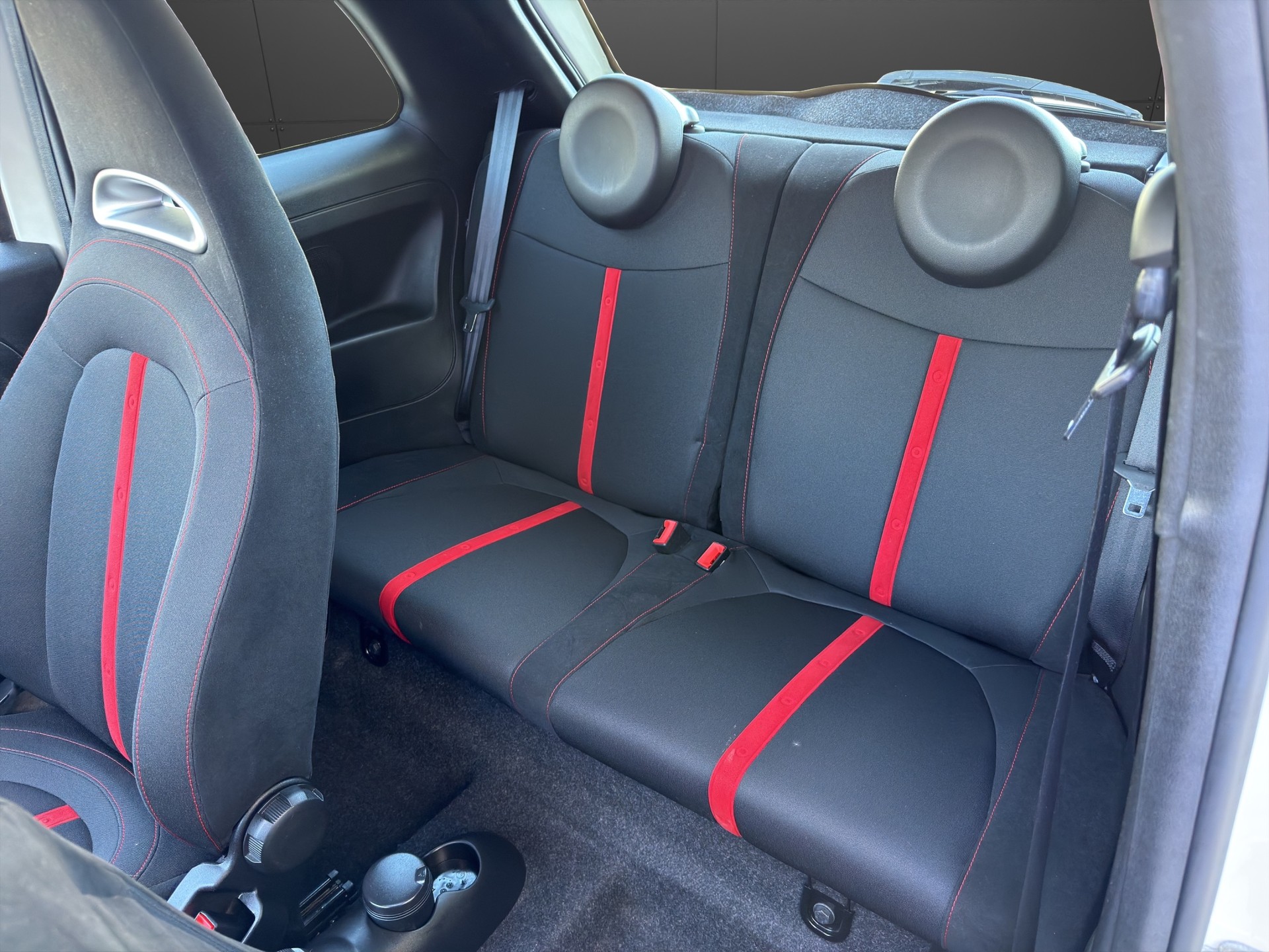 FIAT 500 1.4 16V Turbo Abarth 695 SS-image-21