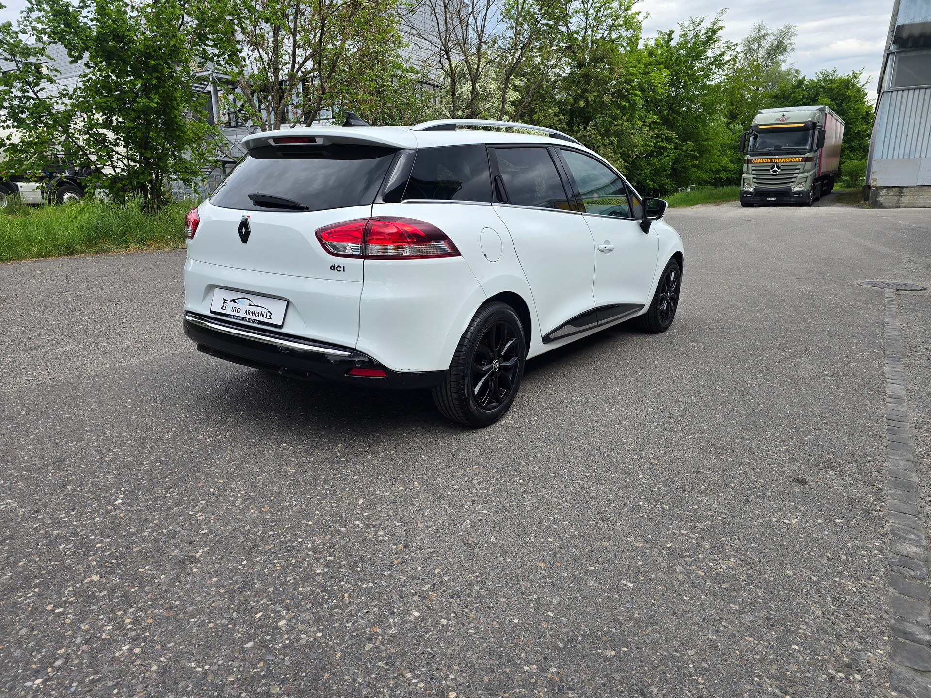 RENAULT Clio Grandtour 1.5 dCi Intens EDC-image-4