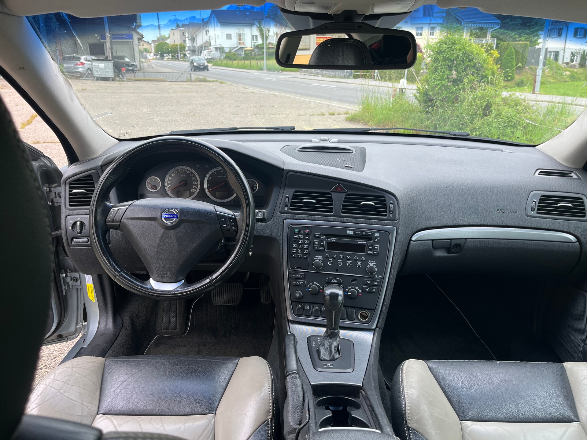 VOLVO S60 2.5T AWD Stockholm Geartronic-image-5