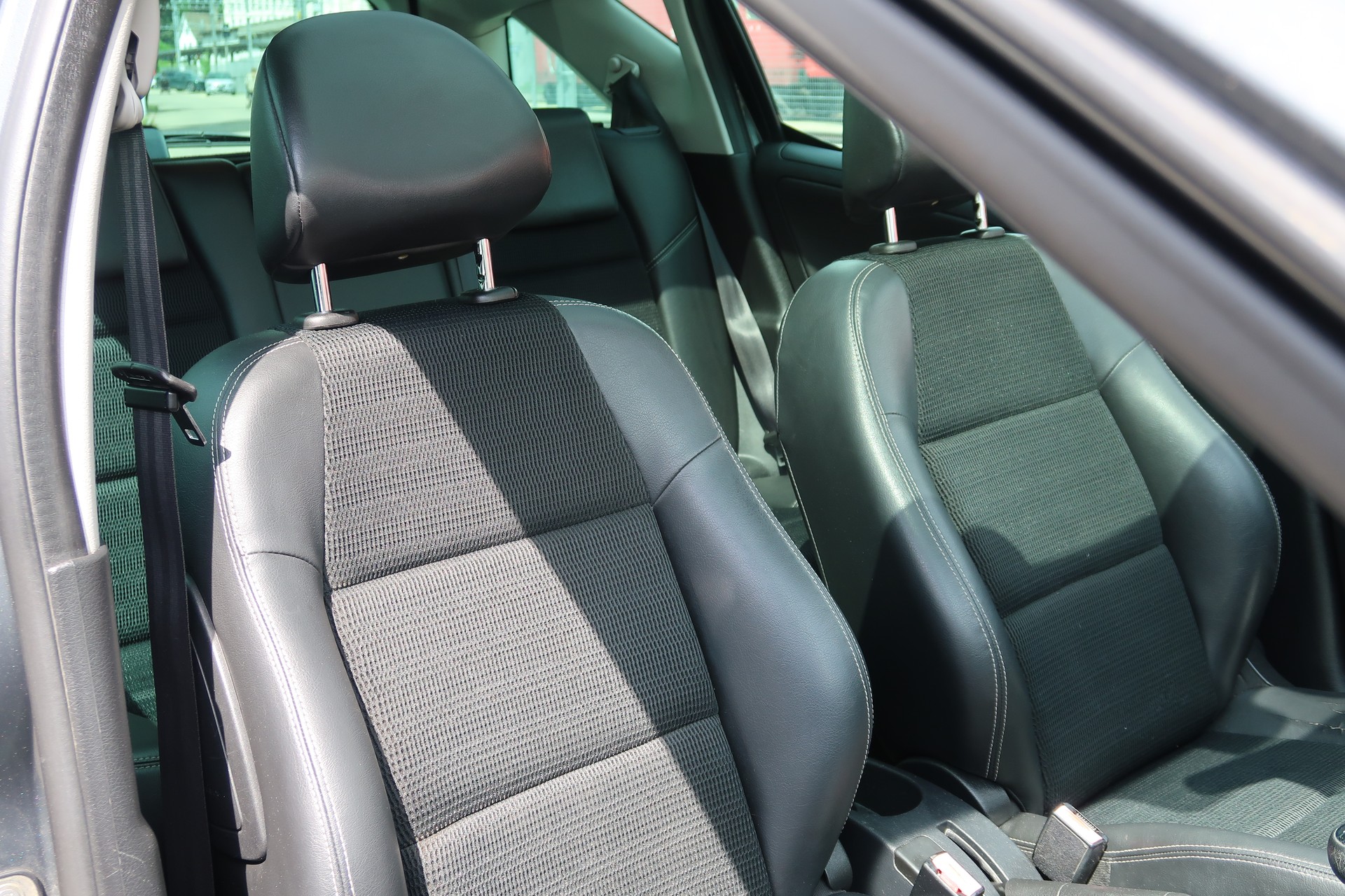 PEUGEOT 207 SW 1.6 16V Allure-image-12