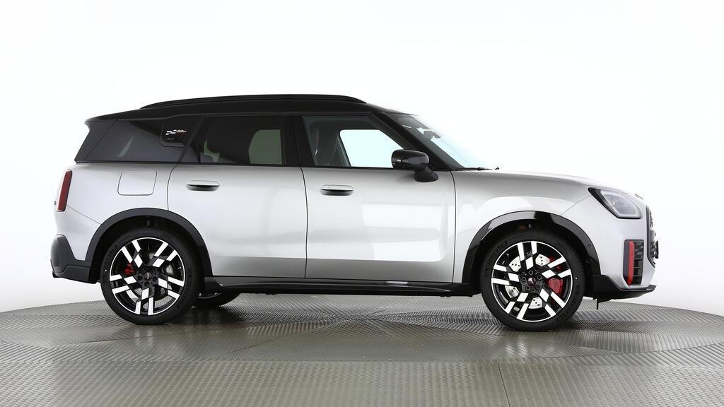 MINI John Cooper Works Countryman ALL4-image-1