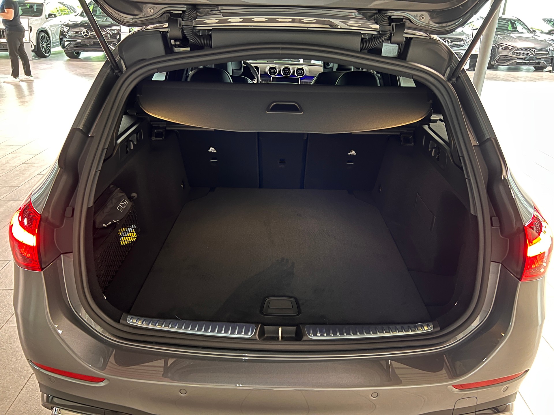 MERCEDES-BENZ C 220 d T 4 Matic Swiss Star-image-6