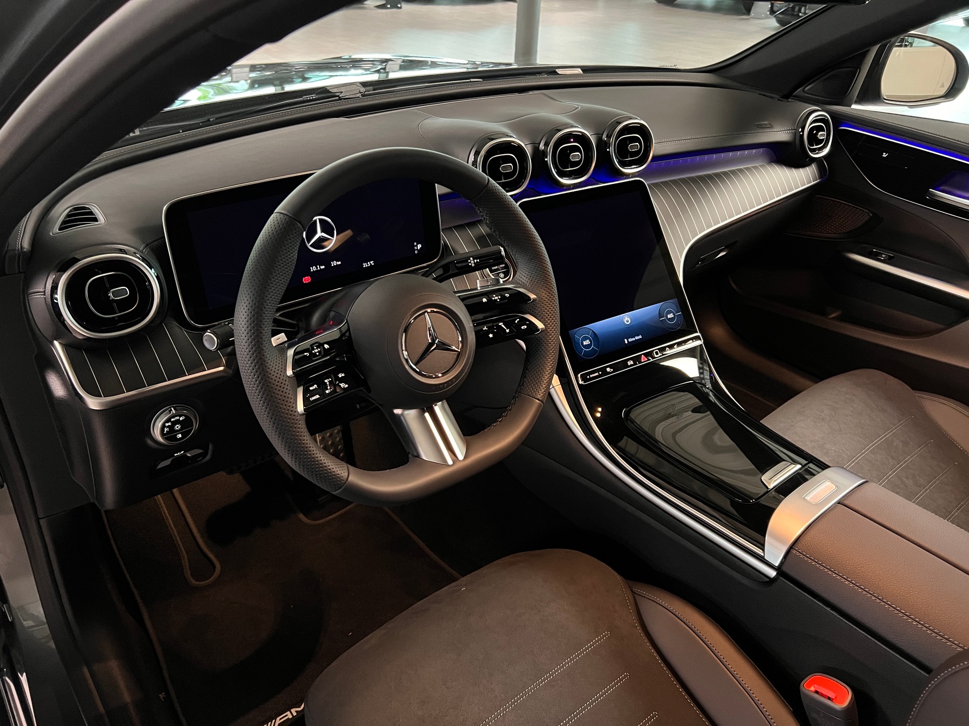 MERCEDES-BENZ C 220 d T 4 Matic Swiss Star-image-10