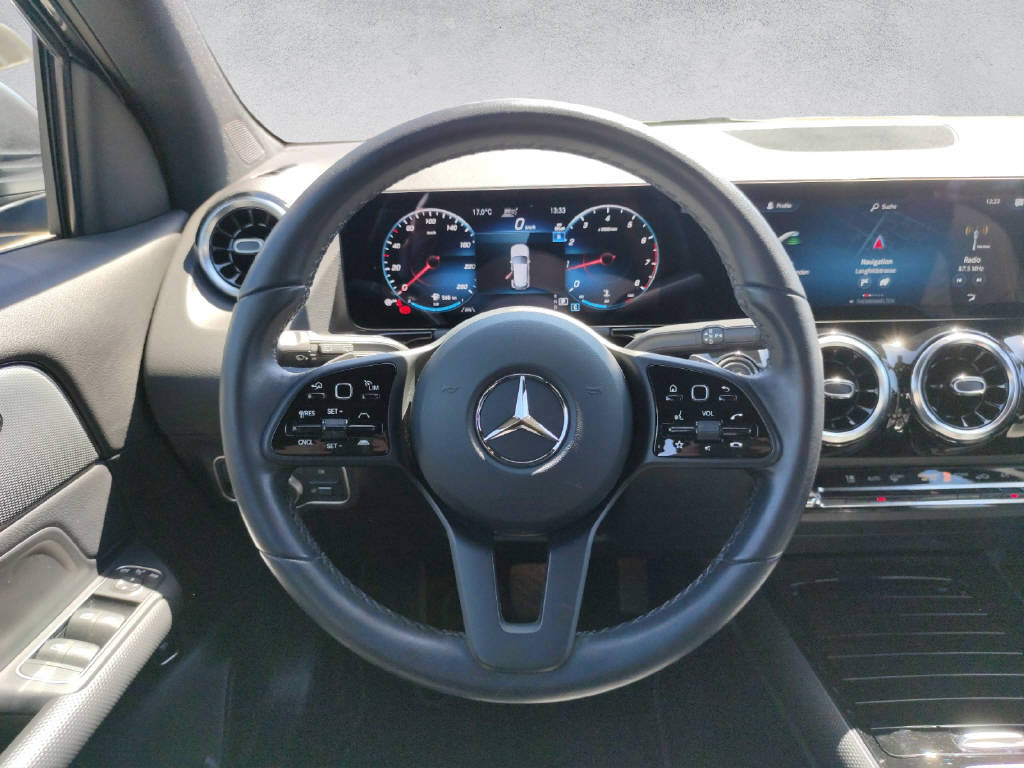 MERCEDES-BENZ GLA 200 Style 4Matic-image-11