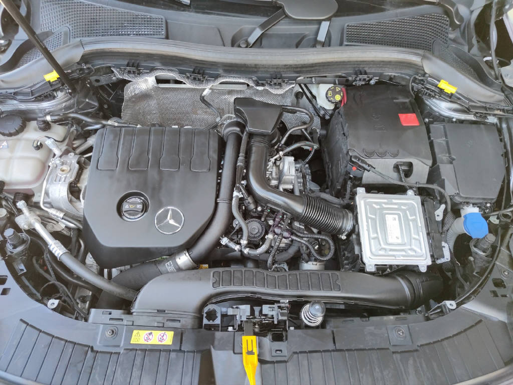 MERCEDES-BENZ GLA 200 Style 4Matic-image-8