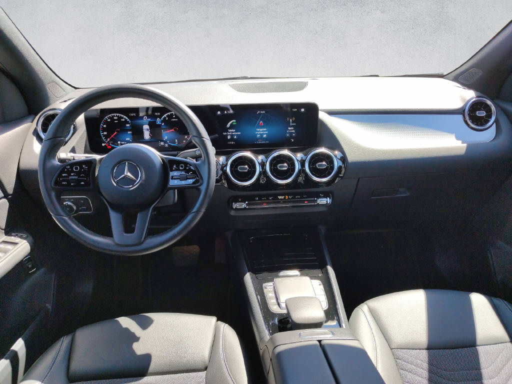 MERCEDES-BENZ GLA 200 Style 4Matic-image-13