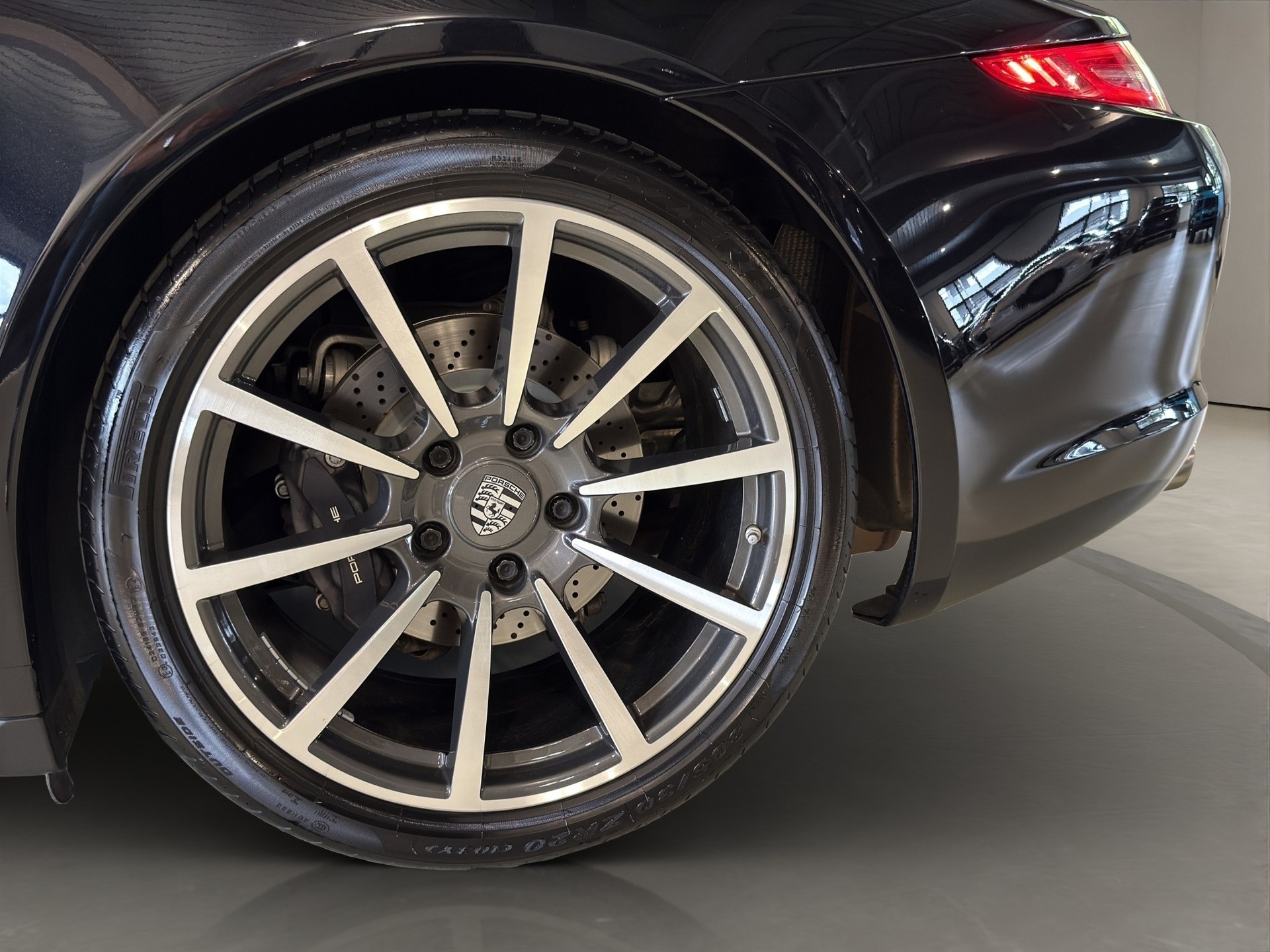 PORSCHE 911 Carrera 4 (991.1)-image-21