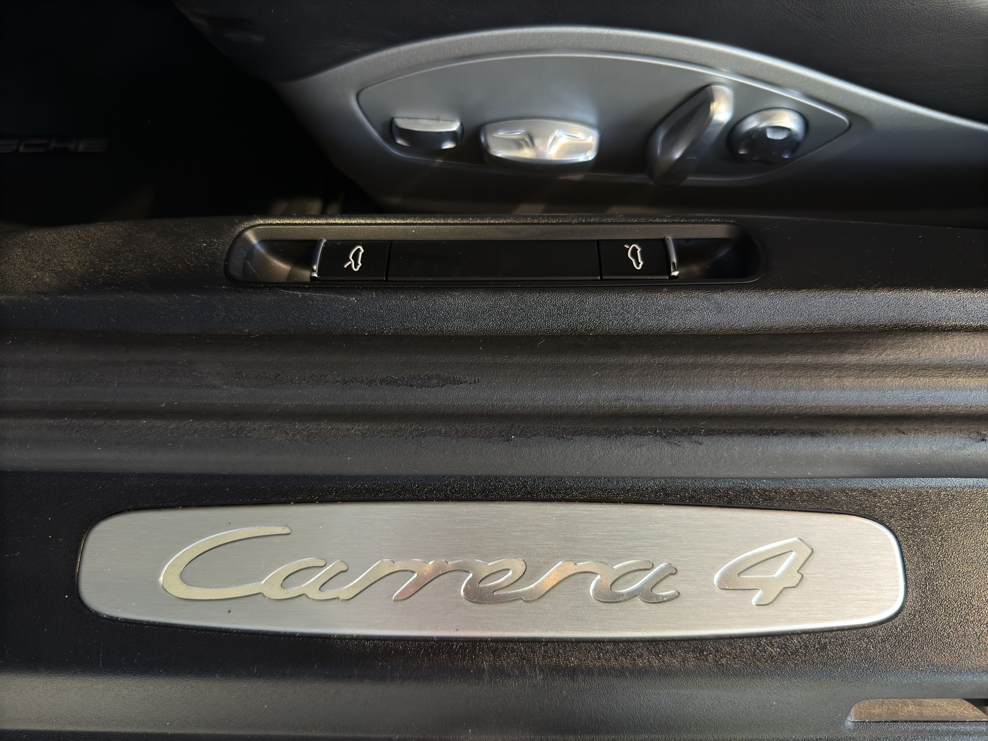 PORSCHE 911 Carrera 4 (991.1)-image-12