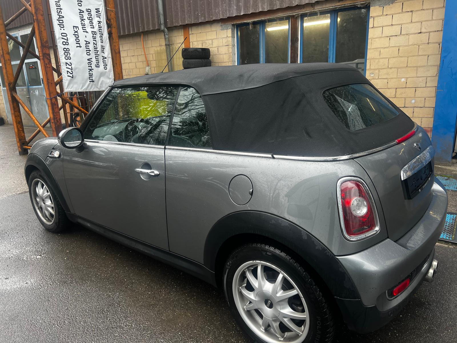 MINI Cooper S Cabriolet-image-2