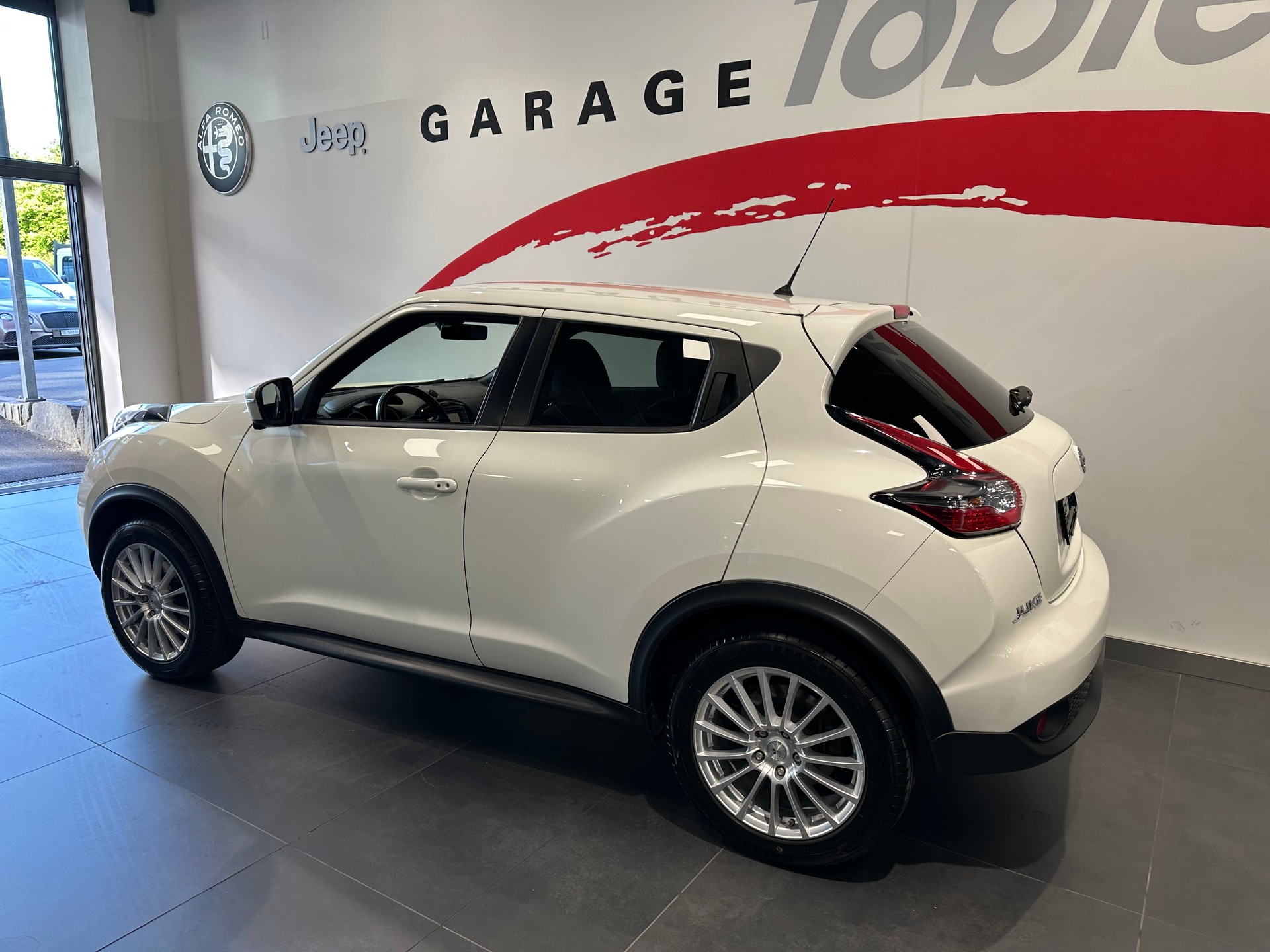 NISSAN Juke 1.6 DIG-T N-Connecta 4x4 Xtronic M-CVT-image-11