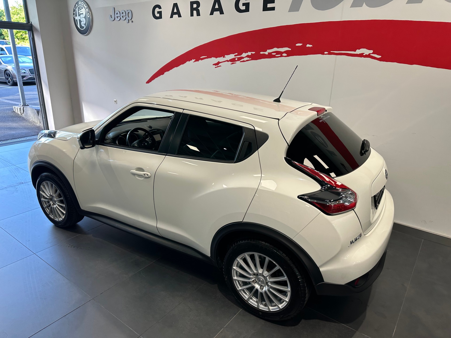 NISSAN Juke 1.6 DIG-T N-Connecta 4x4 Xtronic M-CVT-image-21