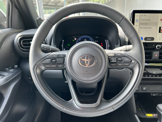 TOYOTA Yaris Cross 1.5 Trend AWD-image-9