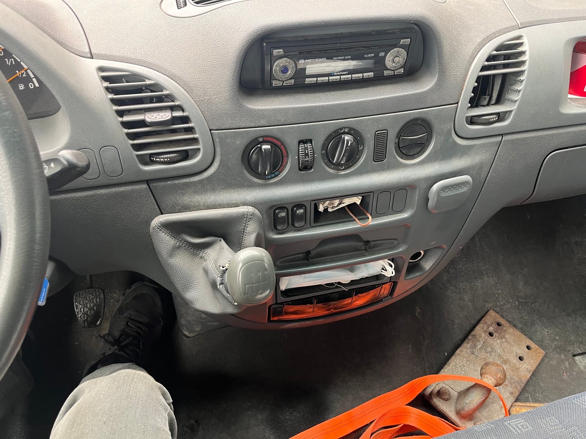 MERCEDES-BENZ Sprinter 413 CDI Duo-image-8