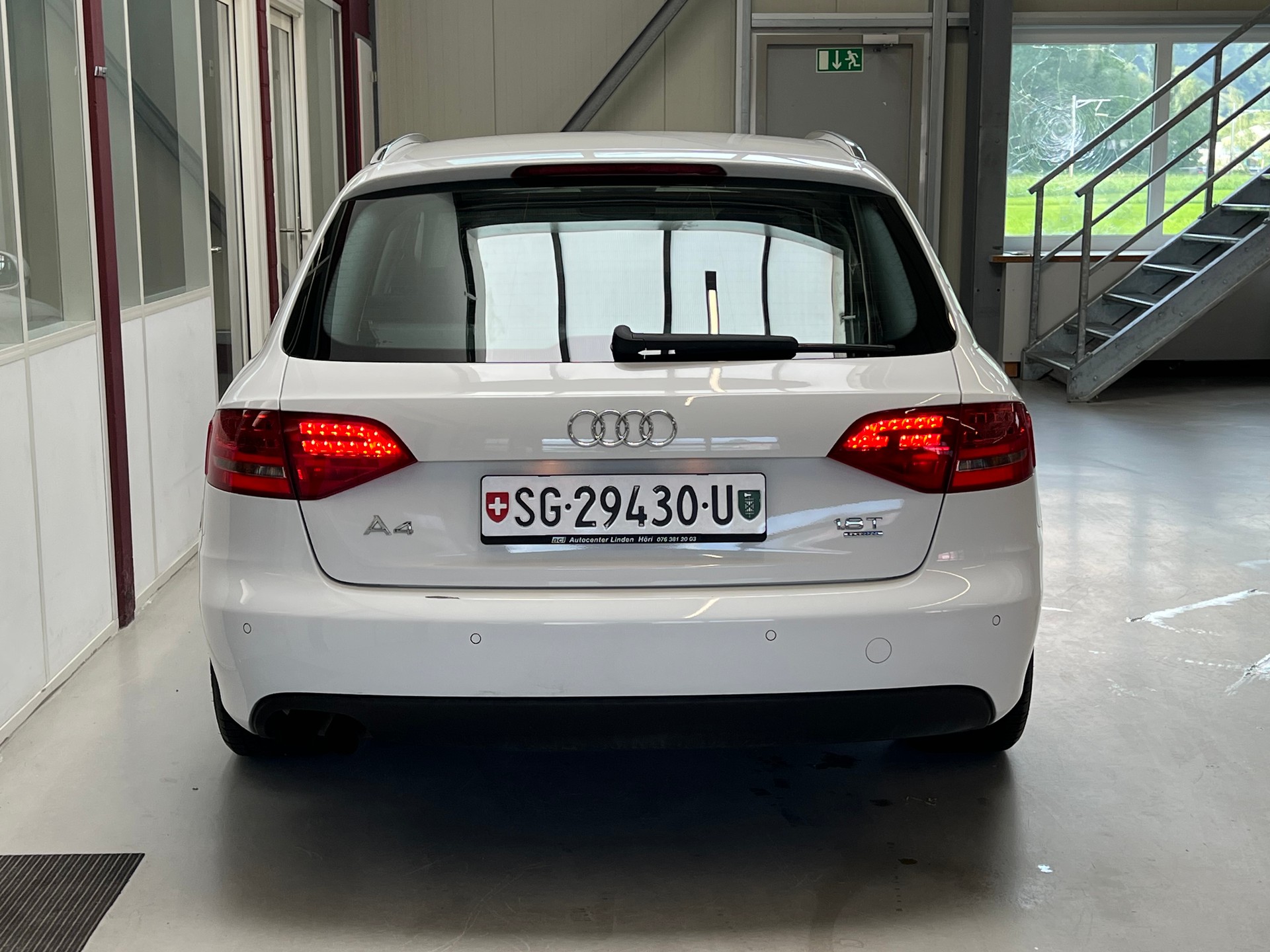 AUDI A4 Avant 1.8 TFSI quattro-image-6