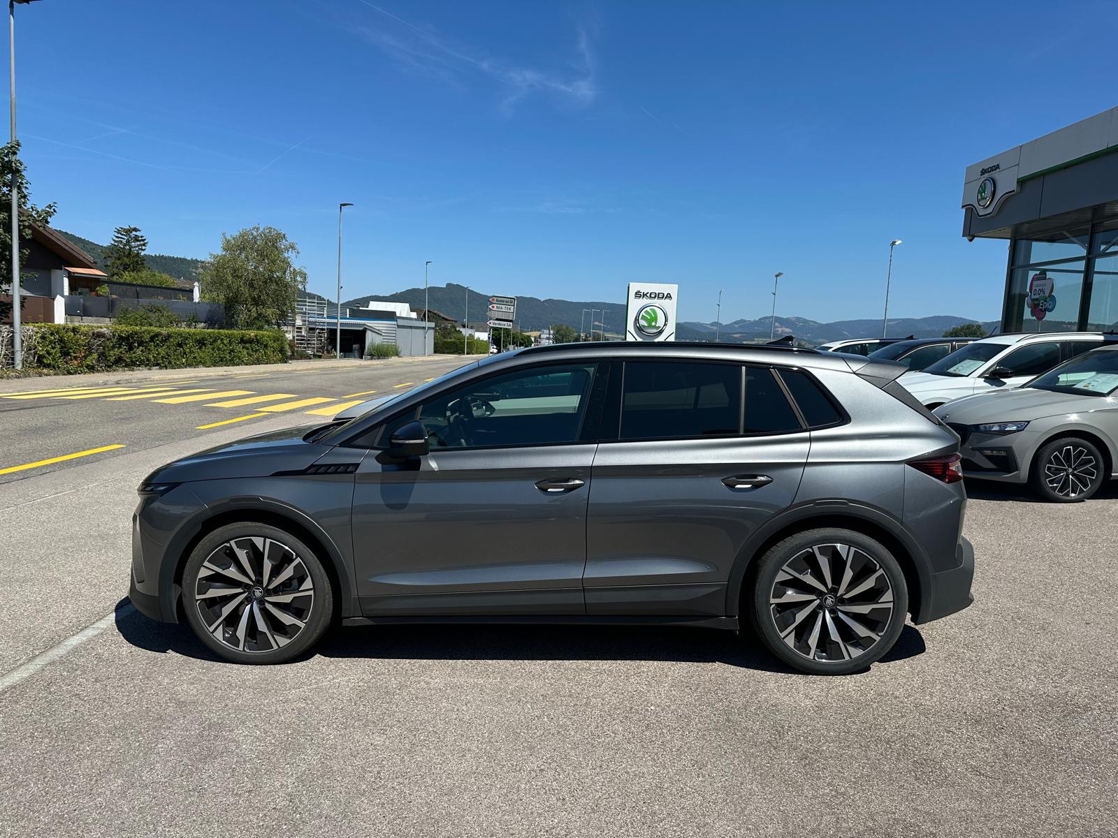 SKODA Elroq 85x Sportline 4x4-image-2