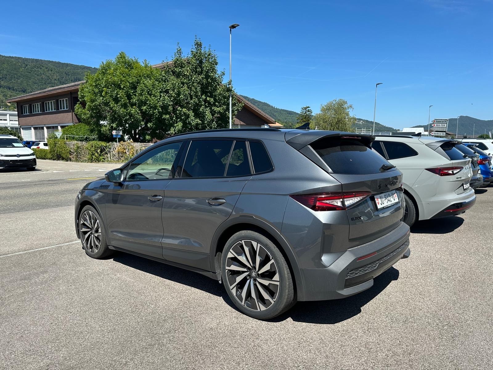 SKODA Elroq 85x Sportline 4x4-image-1