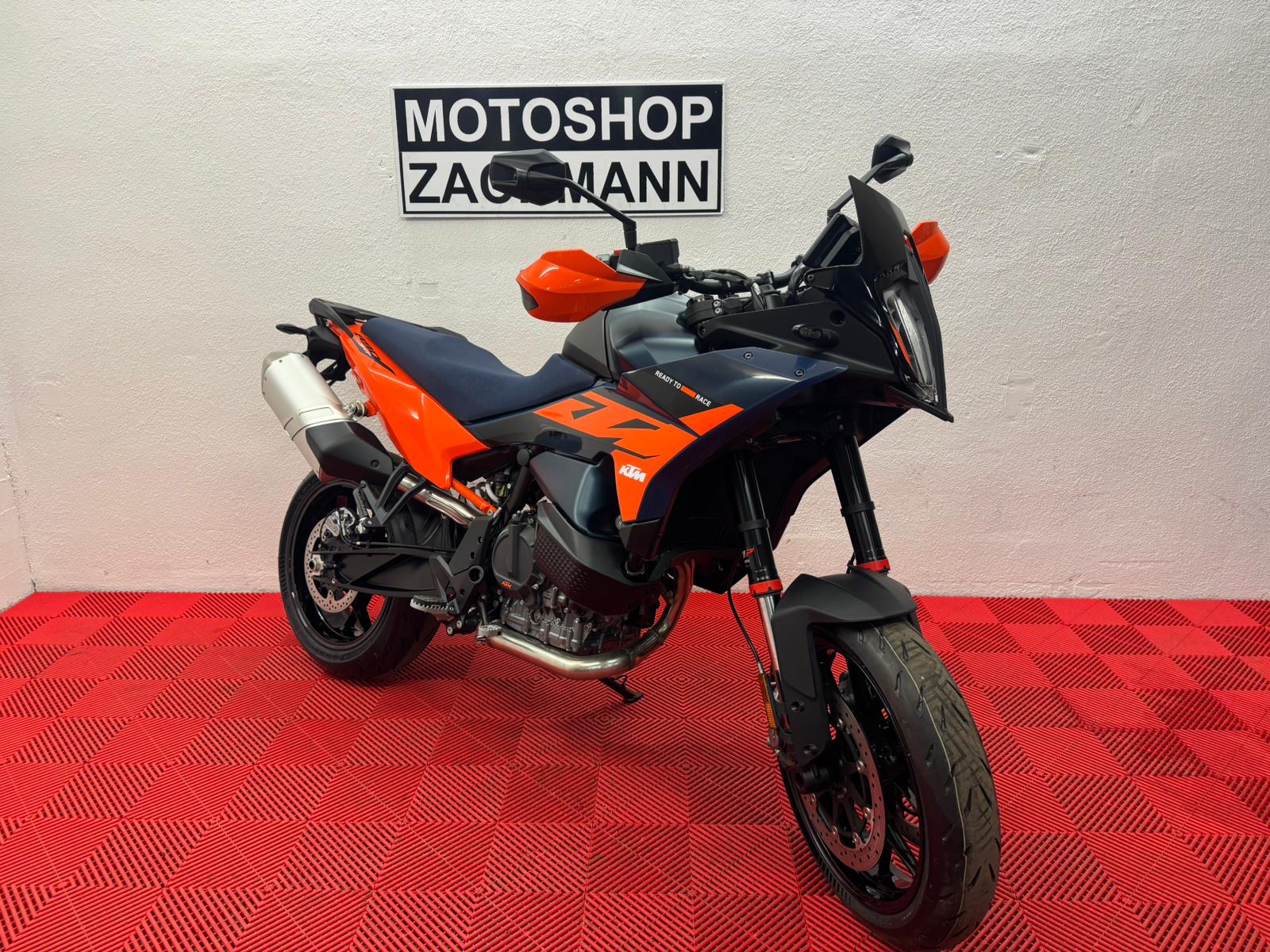 KTM 890 SMT-showroom-element-1