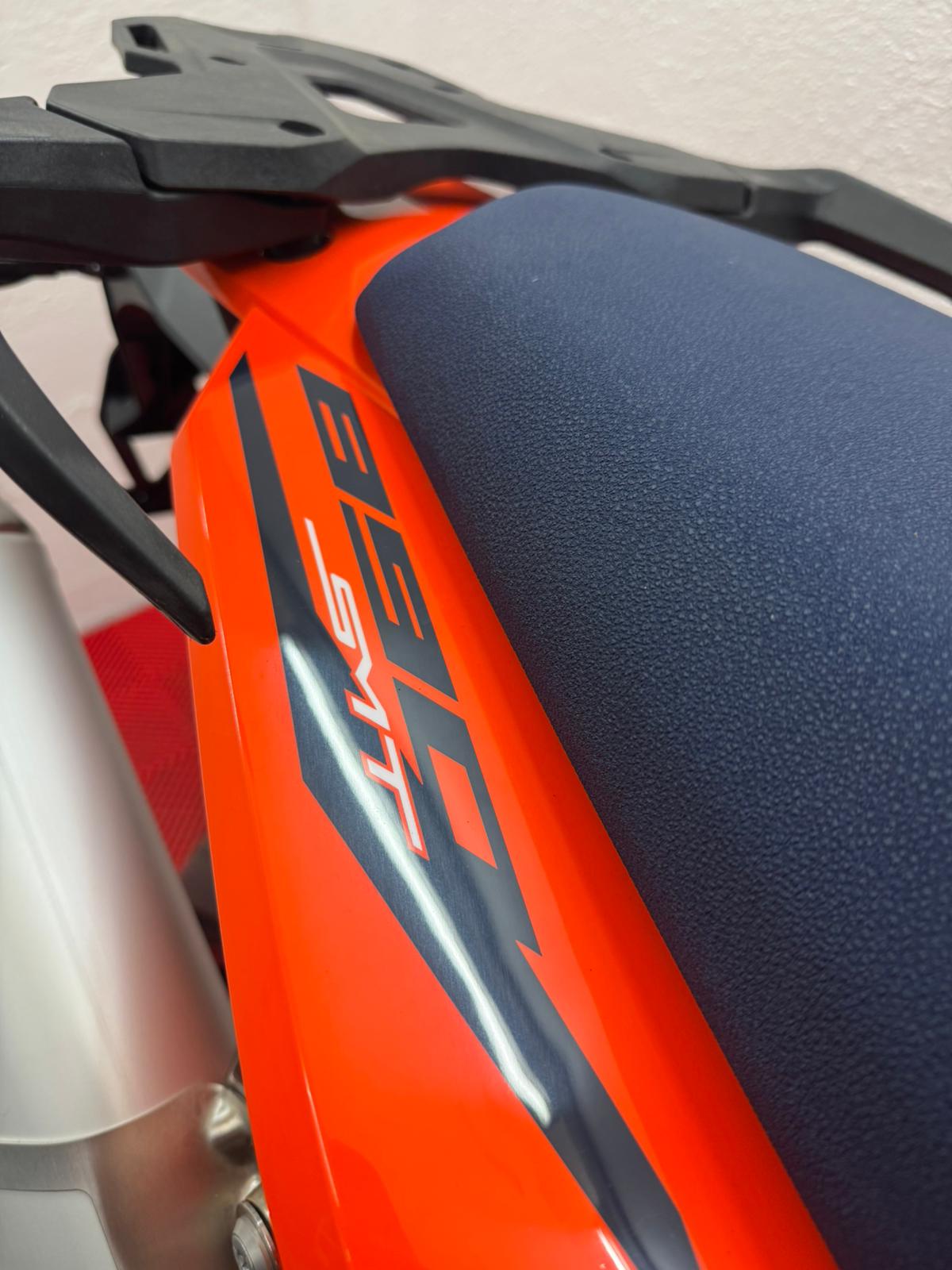 KTM 890 SMT-image-7