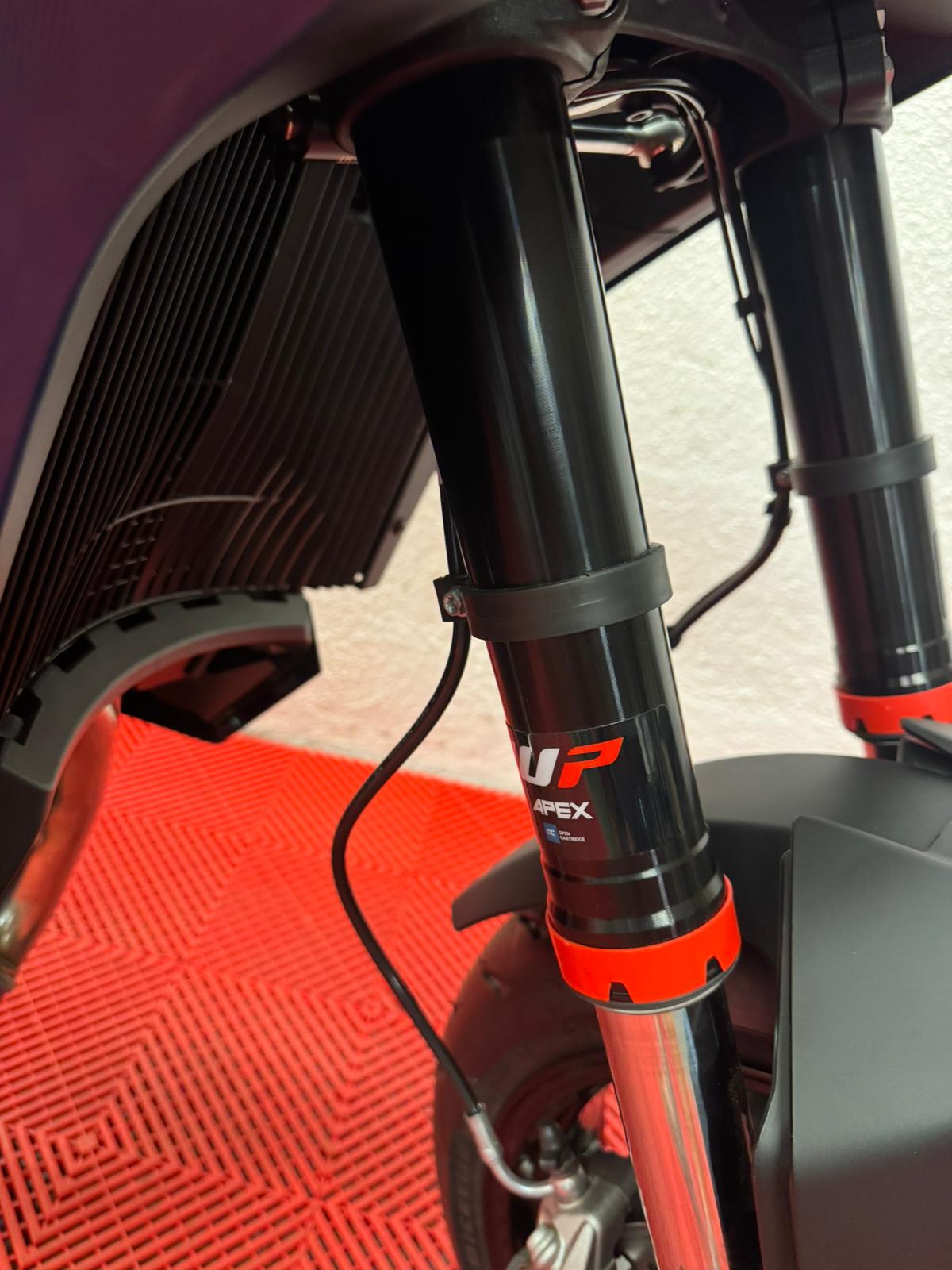 KTM 890 SMT-image-11