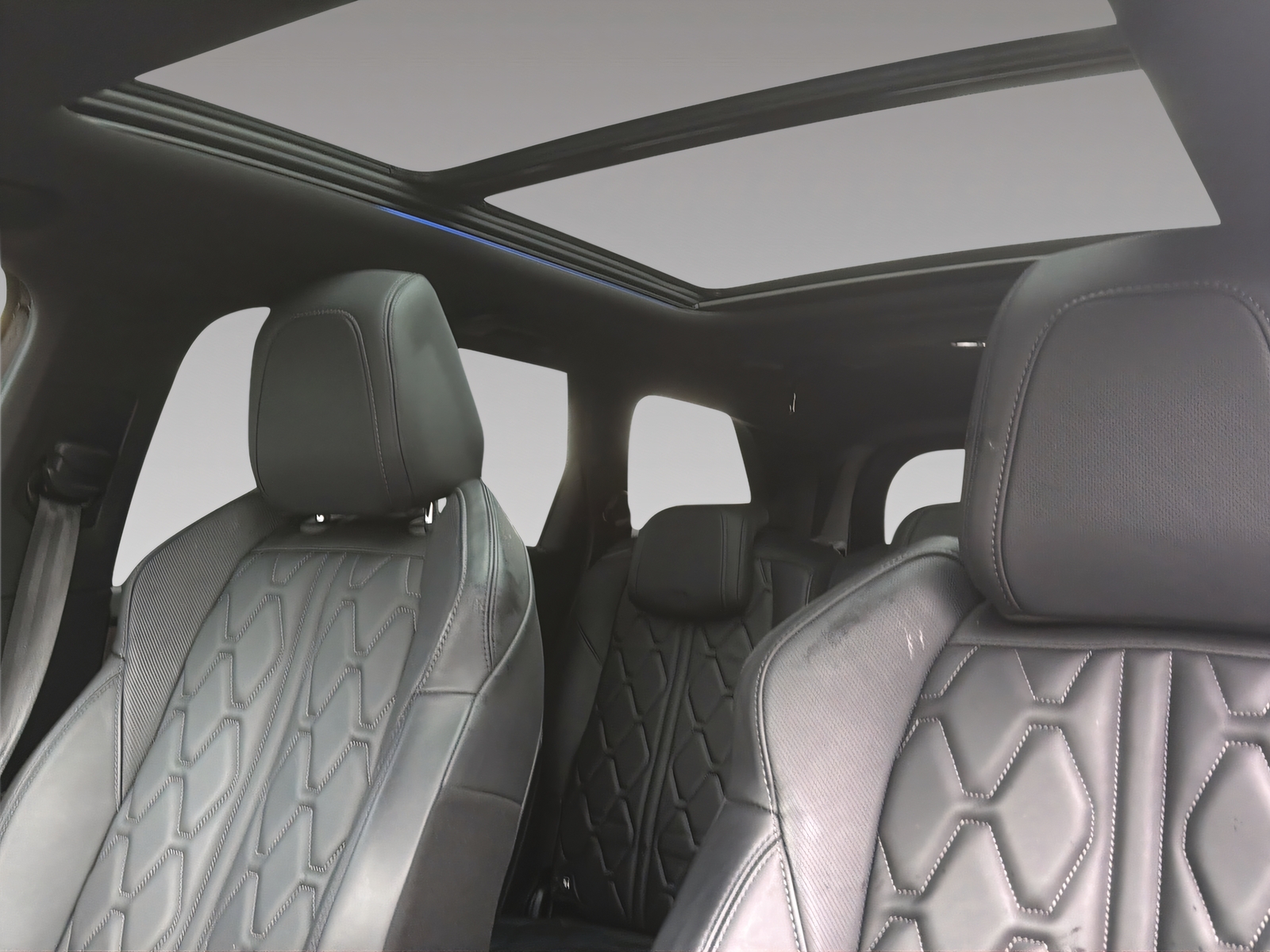 PEUGEOT 5008 1.6 PureTech GT Pack-image-13