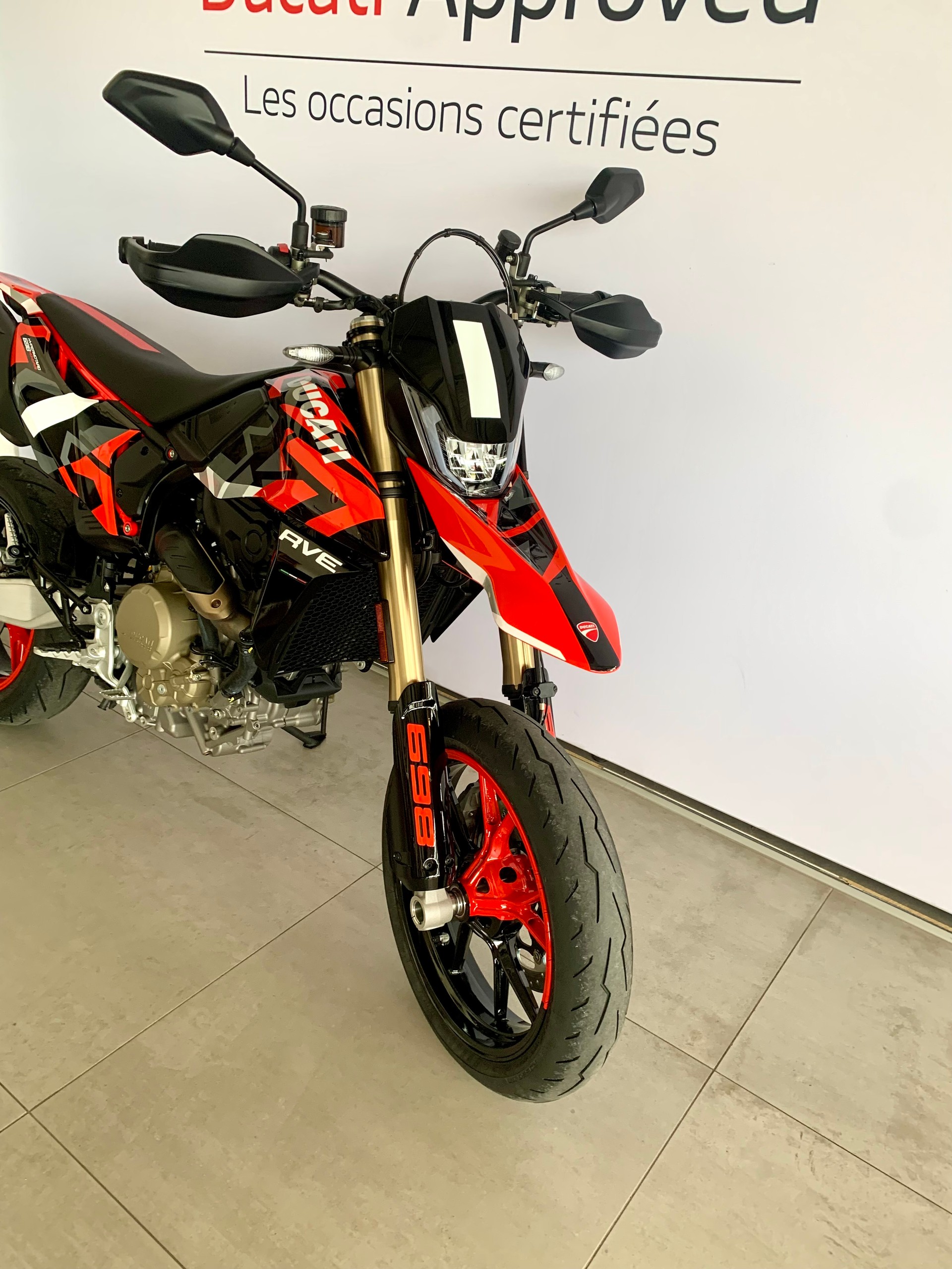 DUCATI Hypermotard 698 Mono RVE-showroom-element-3